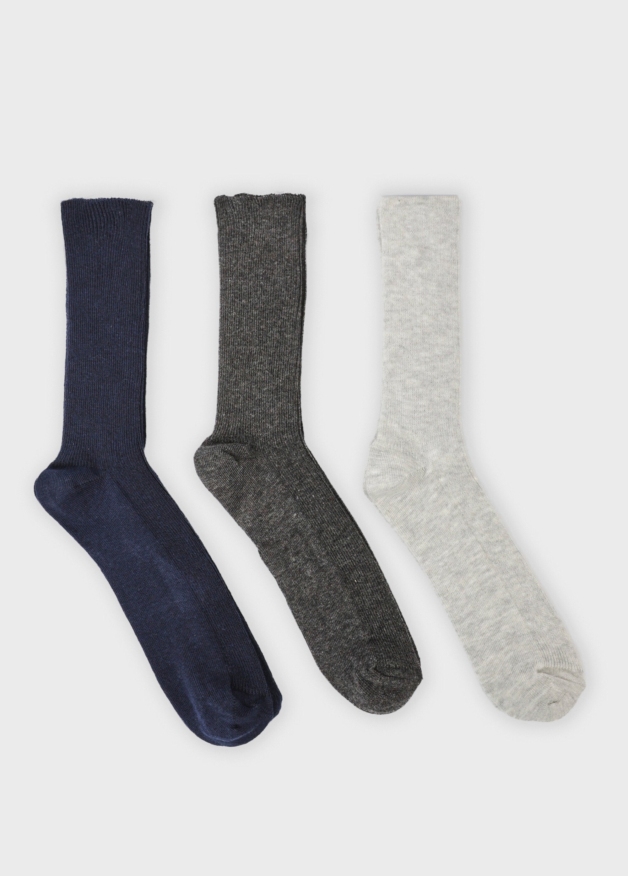 Pacote_com_3_meias_sortidas_para_pernas_sensíveis_Assortis_gris_DE1_slim