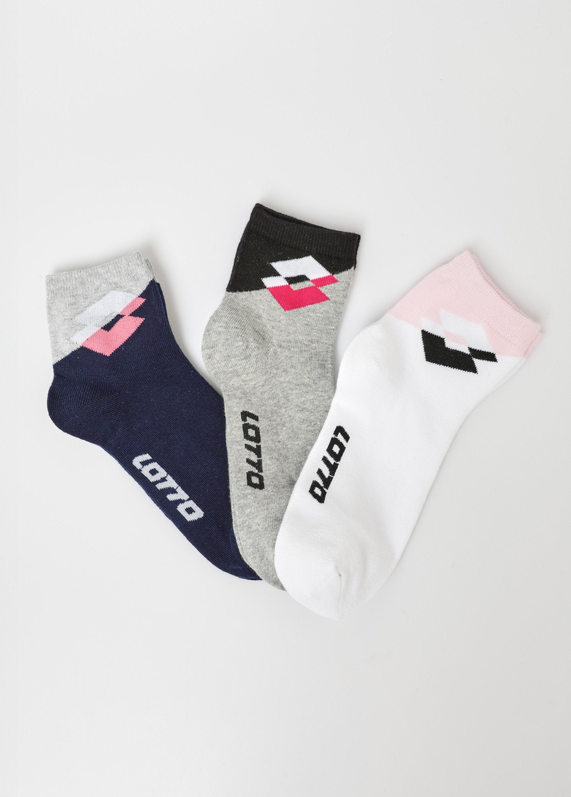 Pacote_com_3_meias_coloridas_sortidas_com_logotipo_Assortis_bleu_FA1_slim