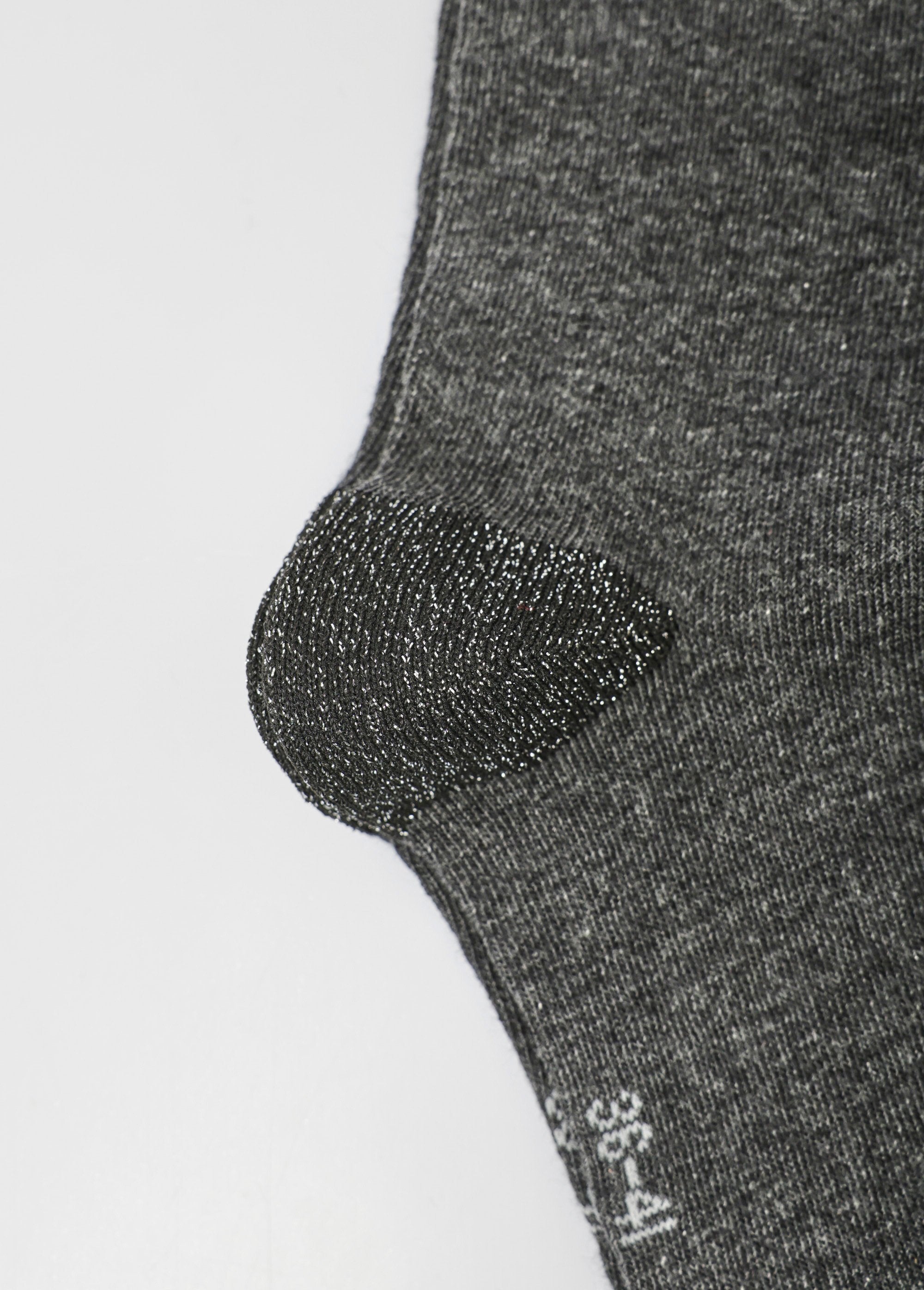 Pacote_com_3_meias_de_bico_fino_e_salto_alto_Gris_DE2_slim