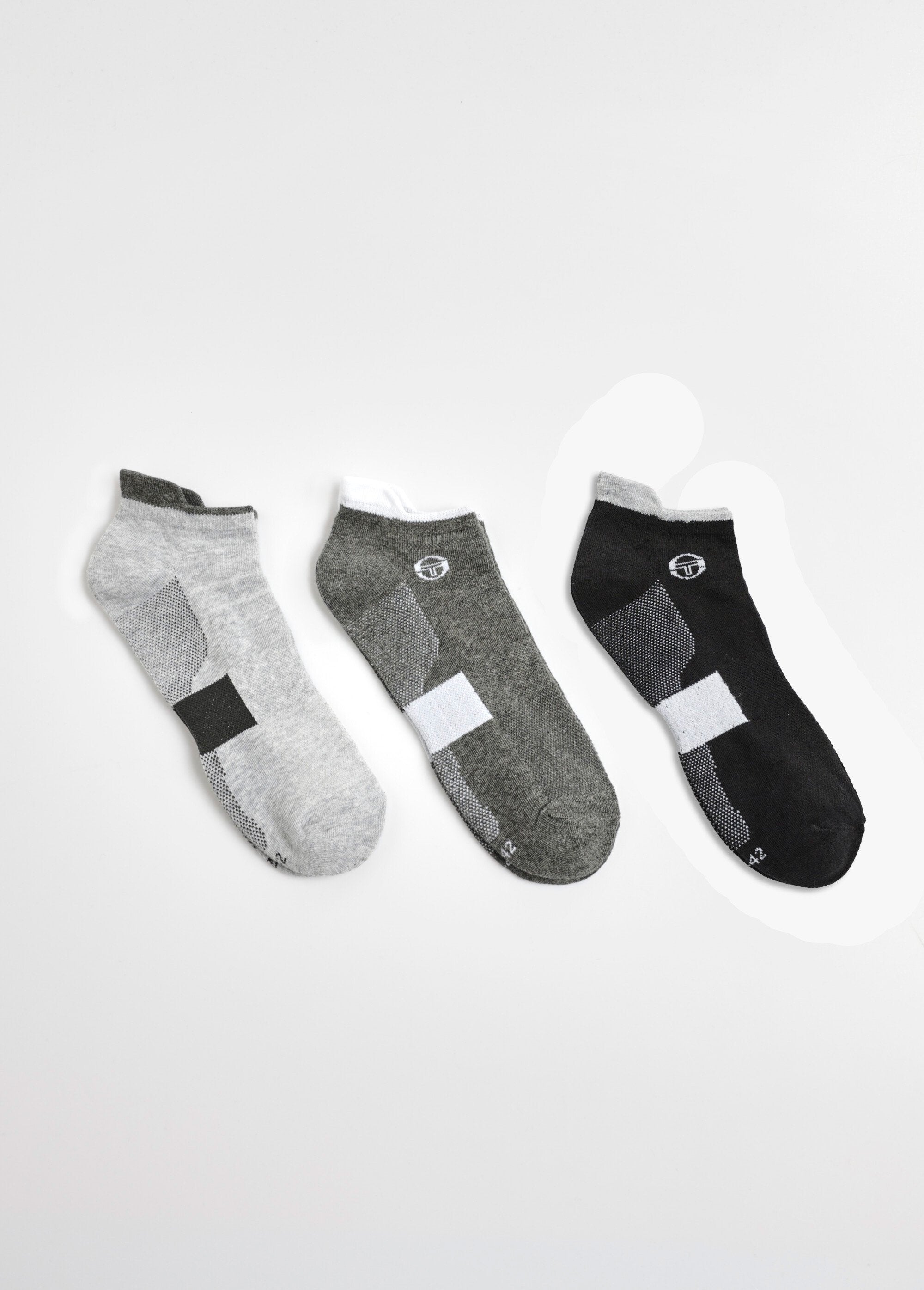 Pacote_de_3_meias_com_detalhes_no_calcanhar_Assortis_gris_DE1_slim