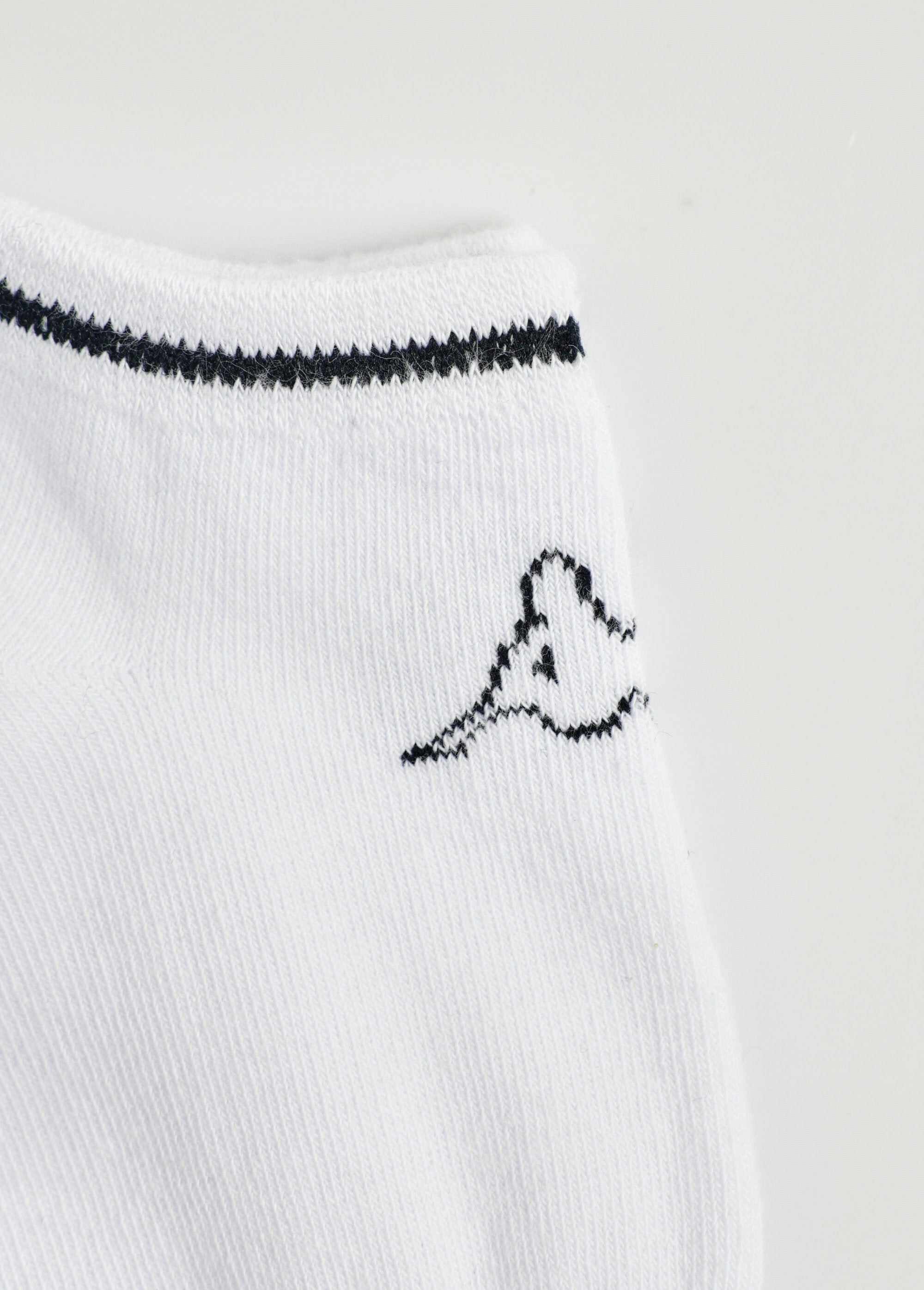 Pacote_com_3_meias_de_modelos_variados_Assortis_blanc_DE3_slim