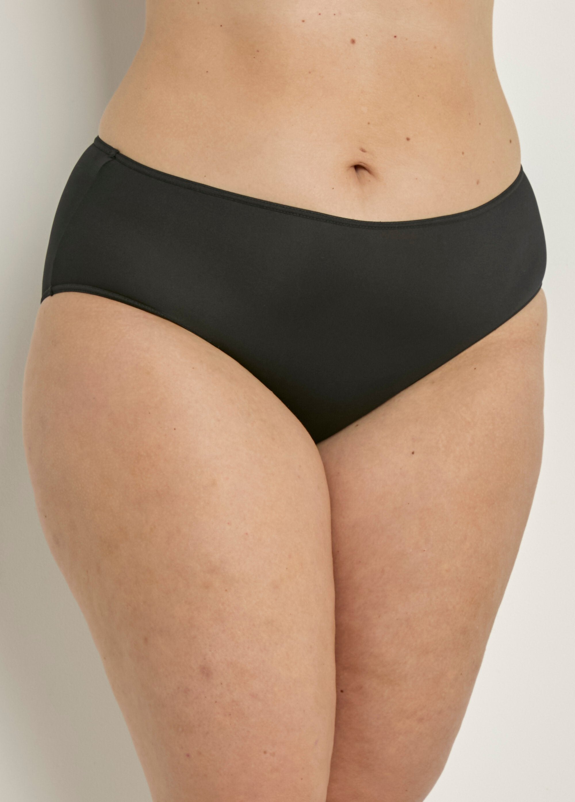 Senhorita_Maria®_-_Calcinha_básica_macia_Noir_FA1_curvy