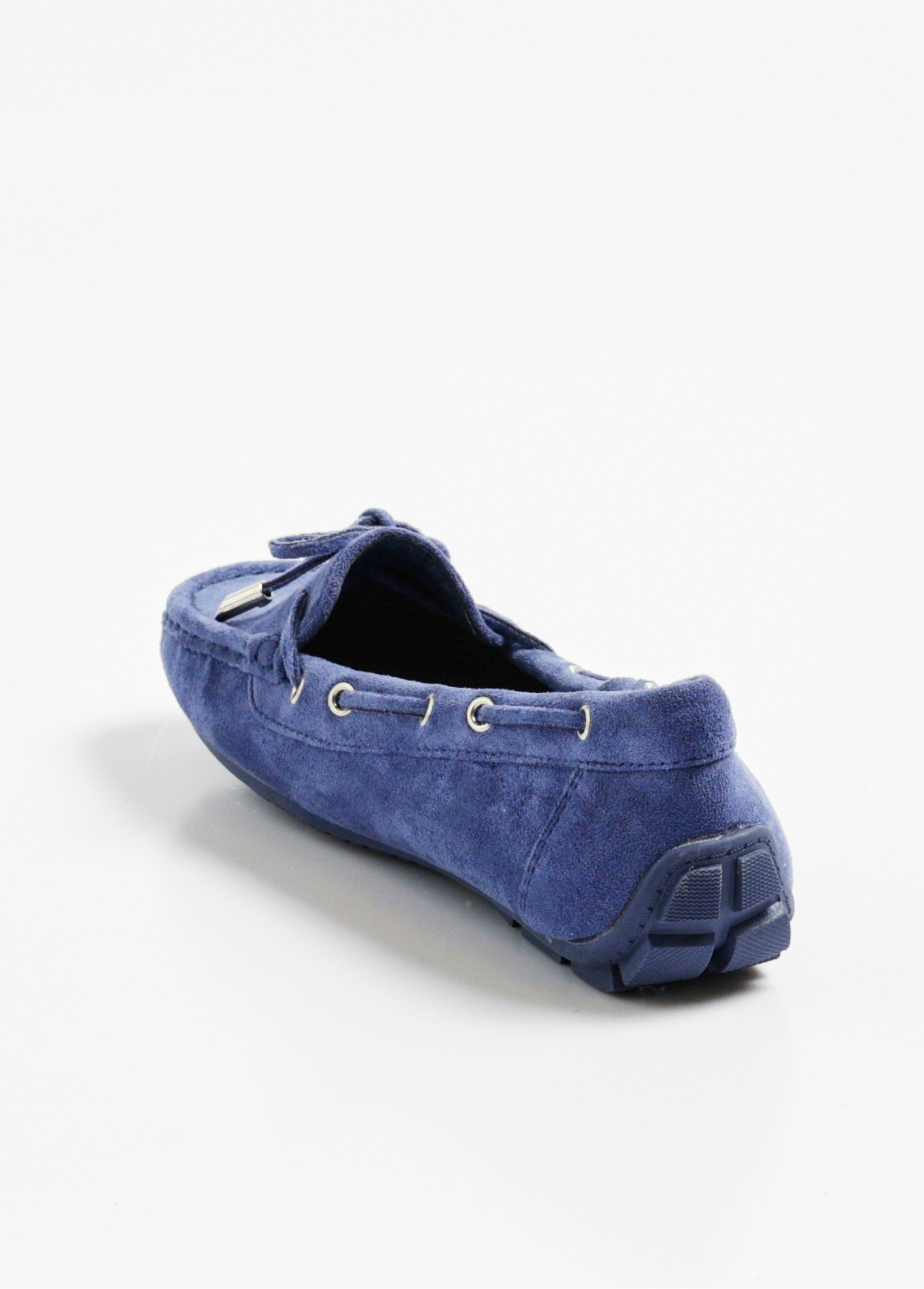 Mocassins_chiques_com_aparência_de_camurça_e_laço_Bleu_DO1_slim