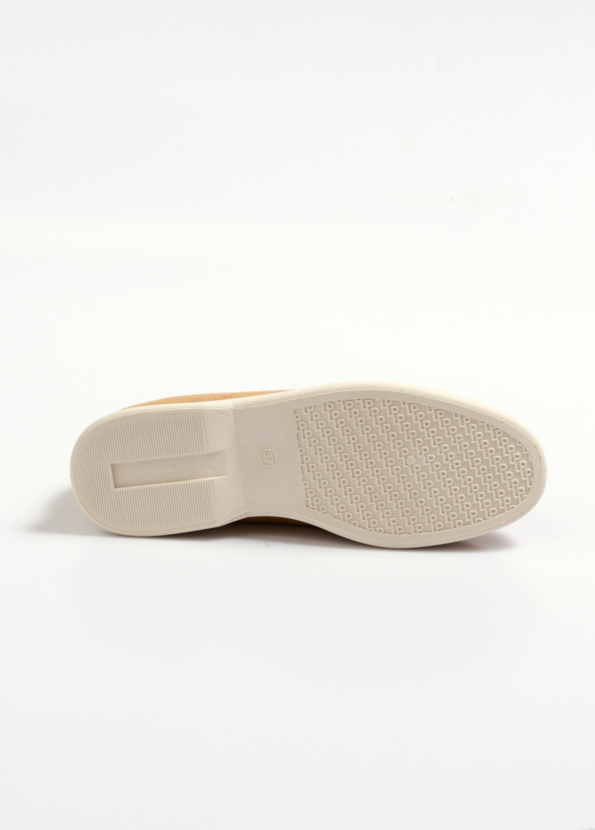 Mocassins_de_camurça_confortáveis_Camel_UN1_slim