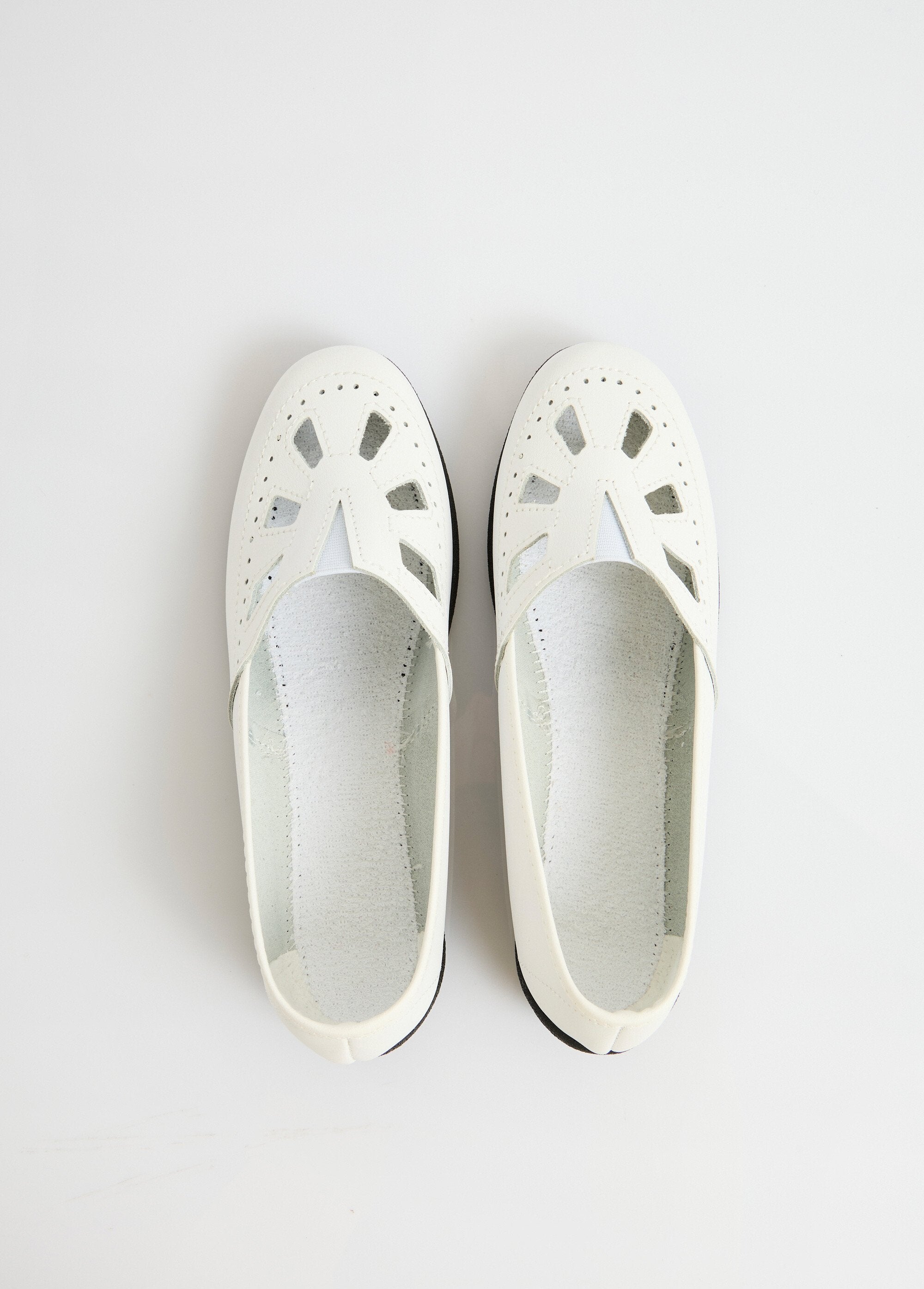Mocassins_de_couro_de_largura_confortável_com_punhos_elásticos_BRANCO_OV1_slim