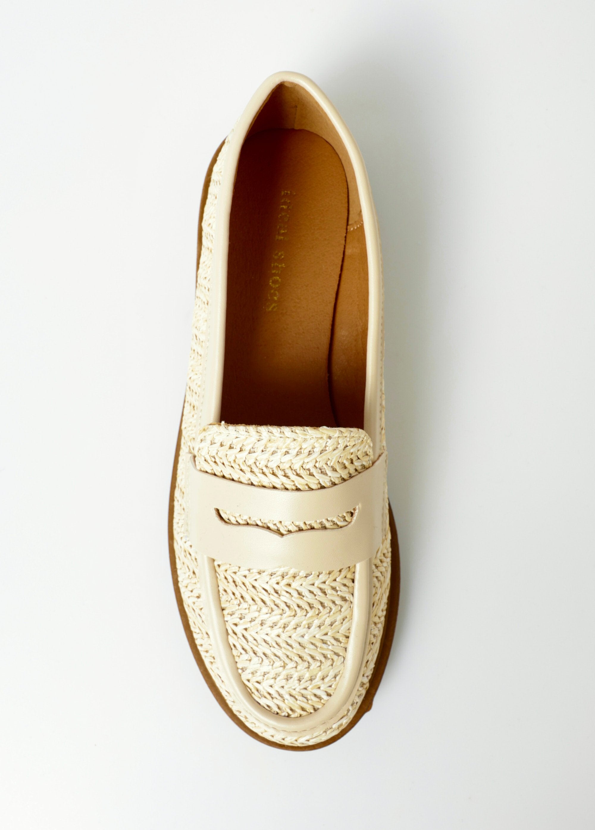 Mocassins_com_efeito_de_tecido_metálico_e_aba_Beige_OV1_slim