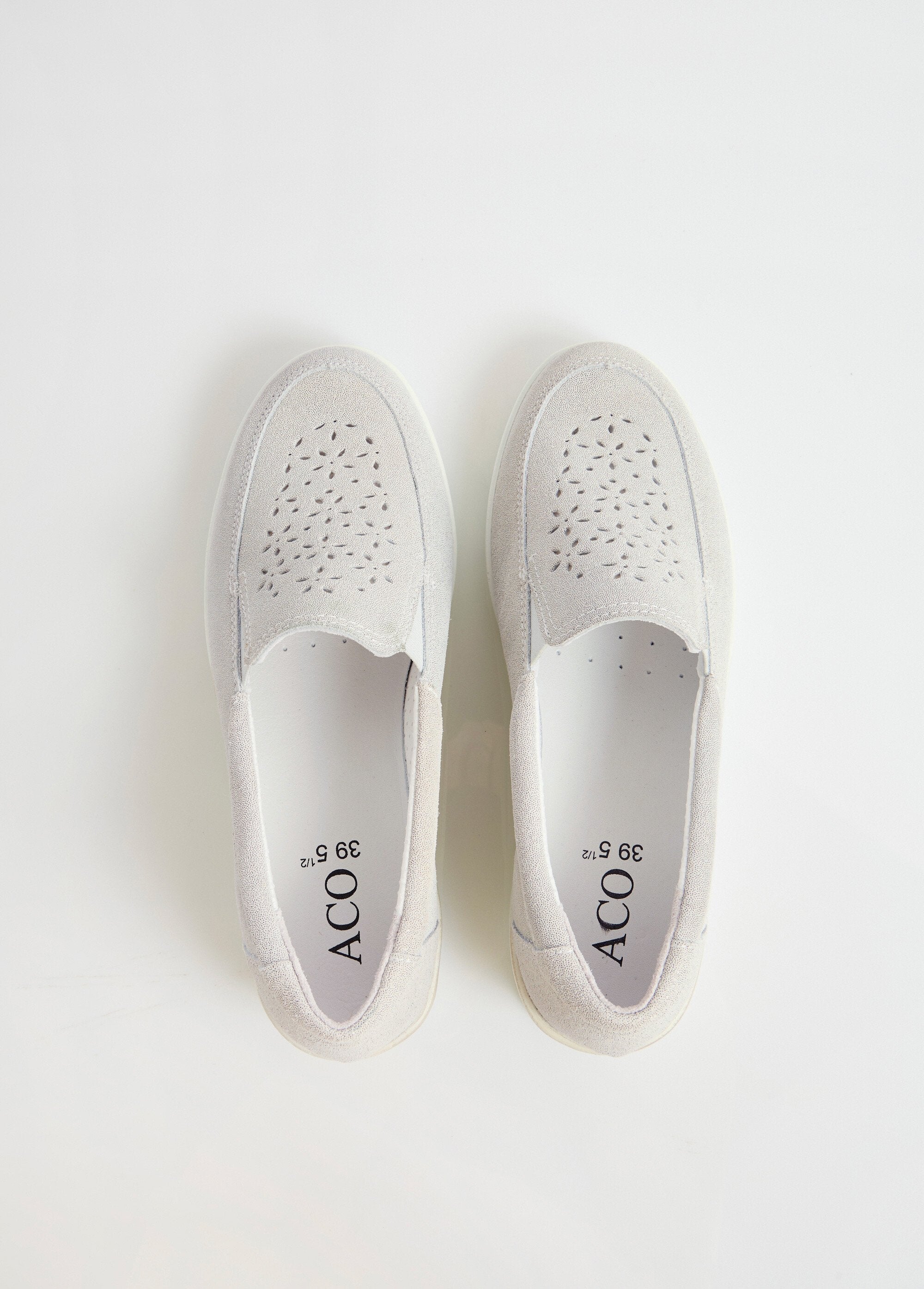 Mocassins_largos_de_couro_brilhante_PRATA_OV1_slim