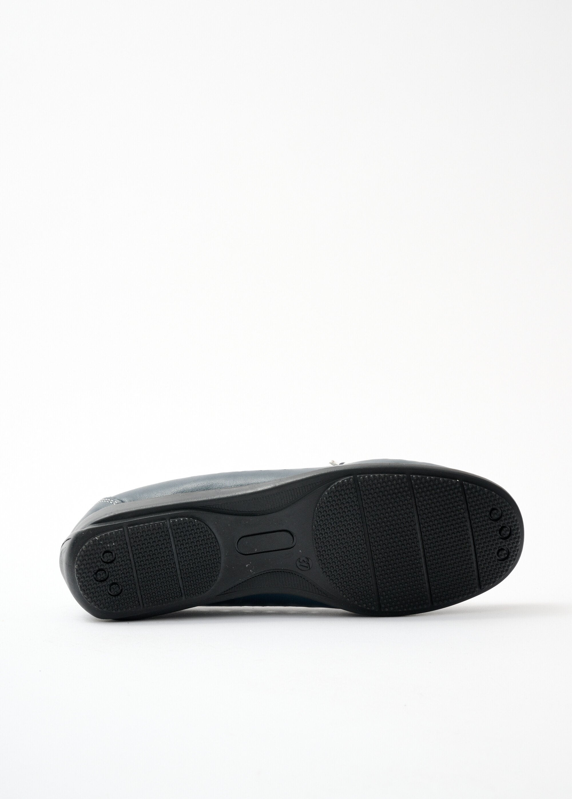 Mocassins_largos_e_confortáveis_em_couro_macio_Marinho_UN1_slim