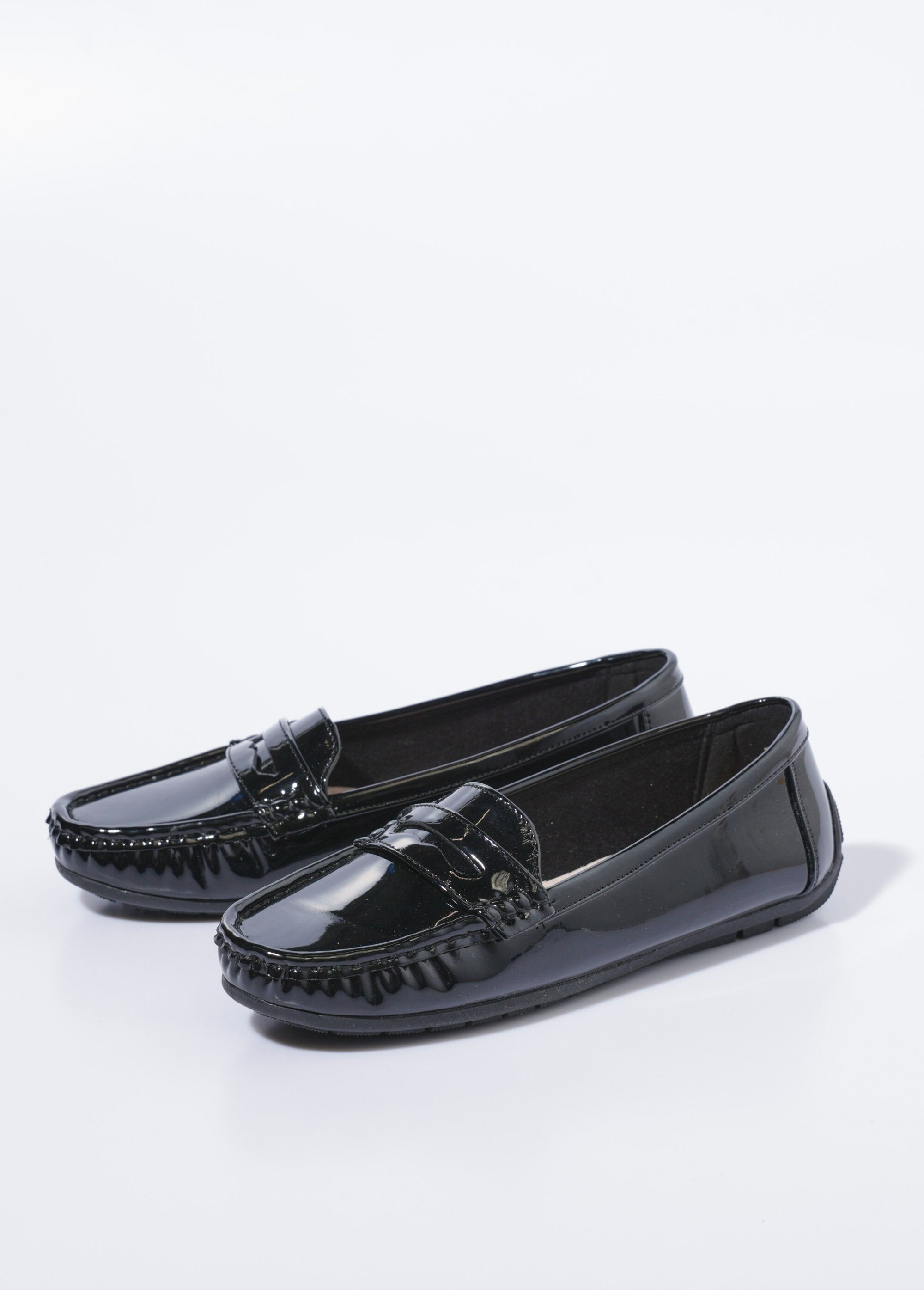 Mocassins_em_verniz_com_sola_antiderrapante_Vernis_noir_DE1_slim