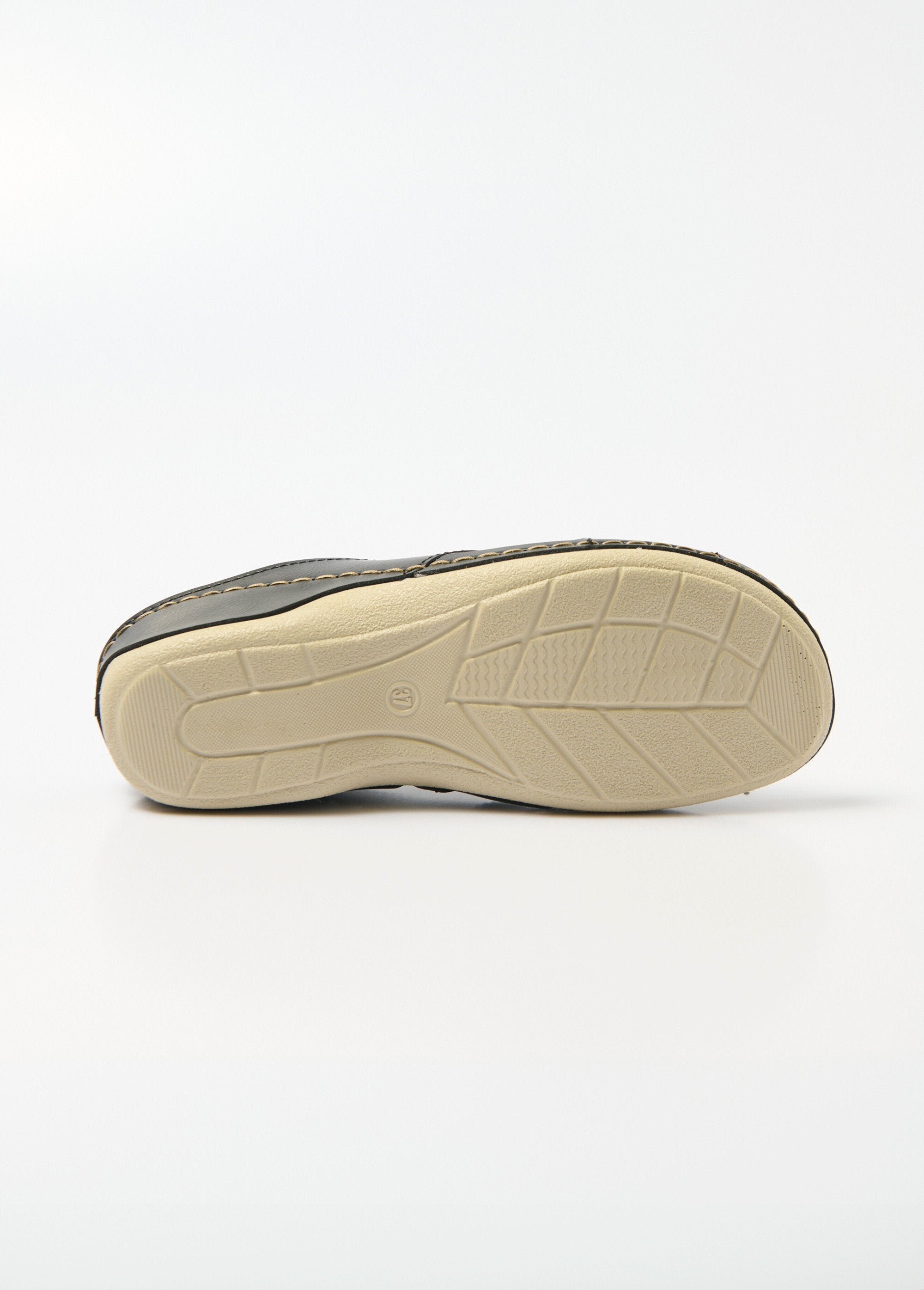 Mulas_de_fivela_cruzada_com_largura_de_conforto_e_salto_cunha_revestido_Noir_UN1_slim