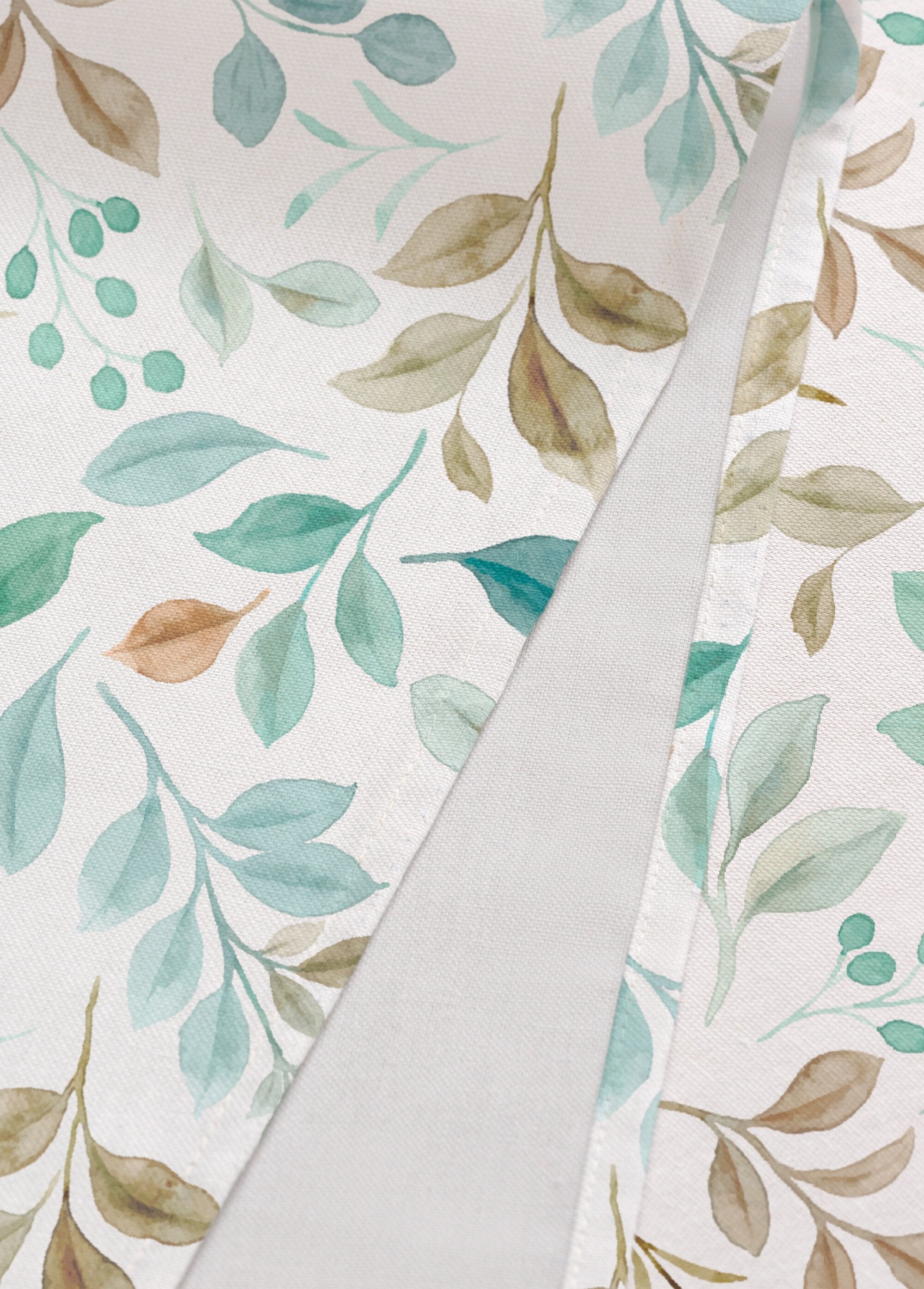 Toalha_de_mesa_antimanchas_com_padrão_de_galhos_Imprime_vert_DE1_slim