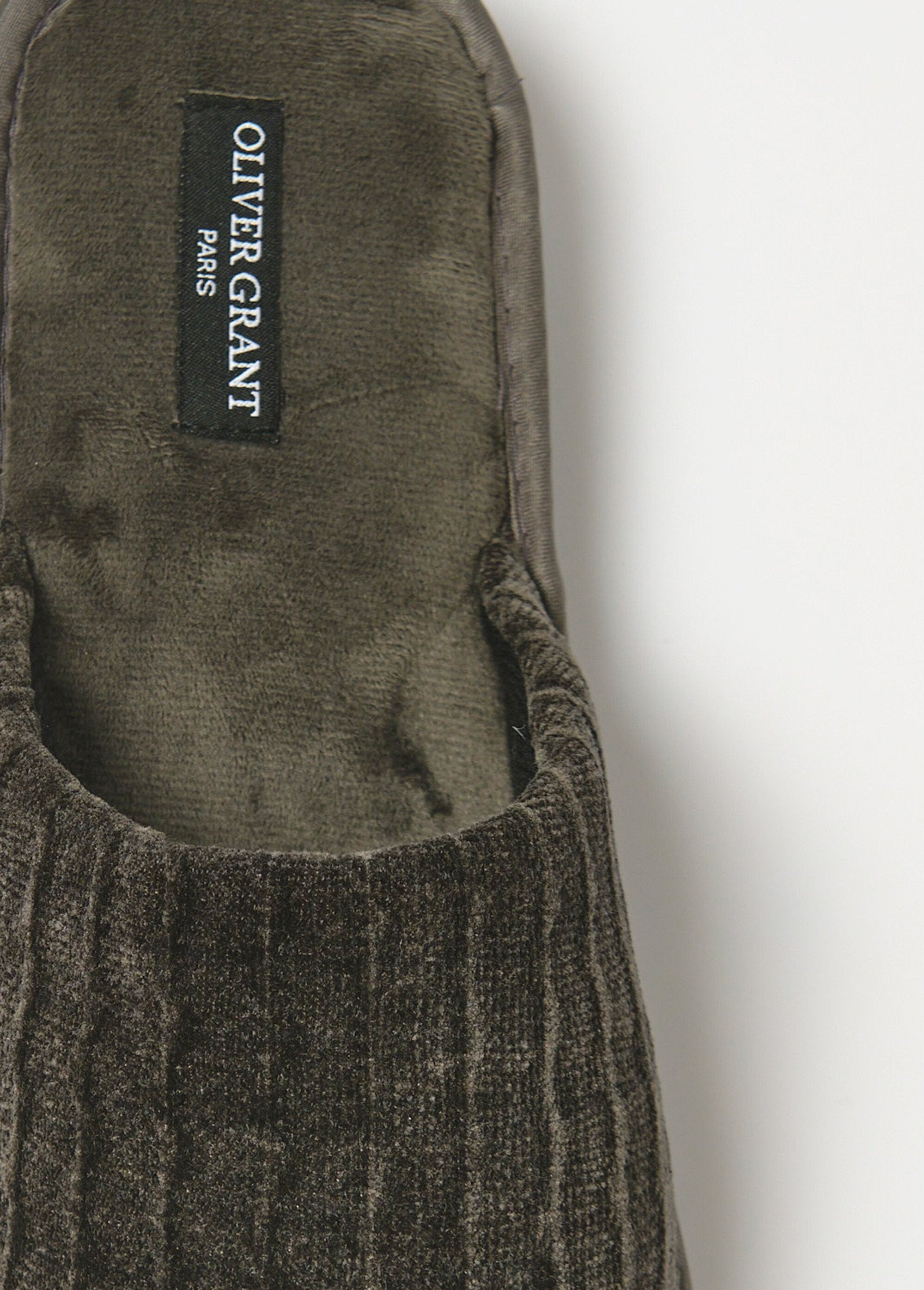 Pantufas_de_veludo_Gris_fonce_DE1_slim