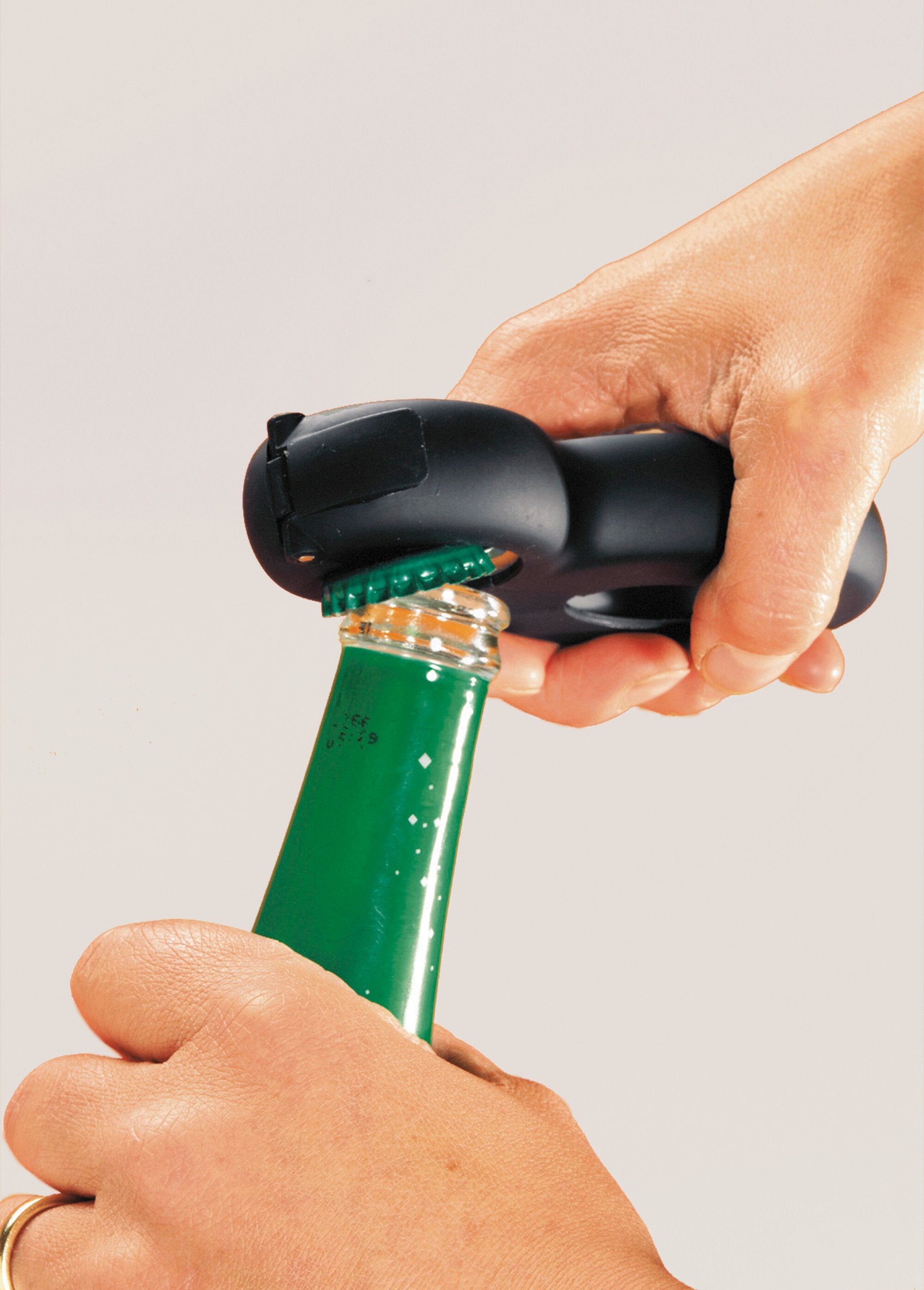 Abridor_multifuncional_6_em_1_Noir_DE1_slim