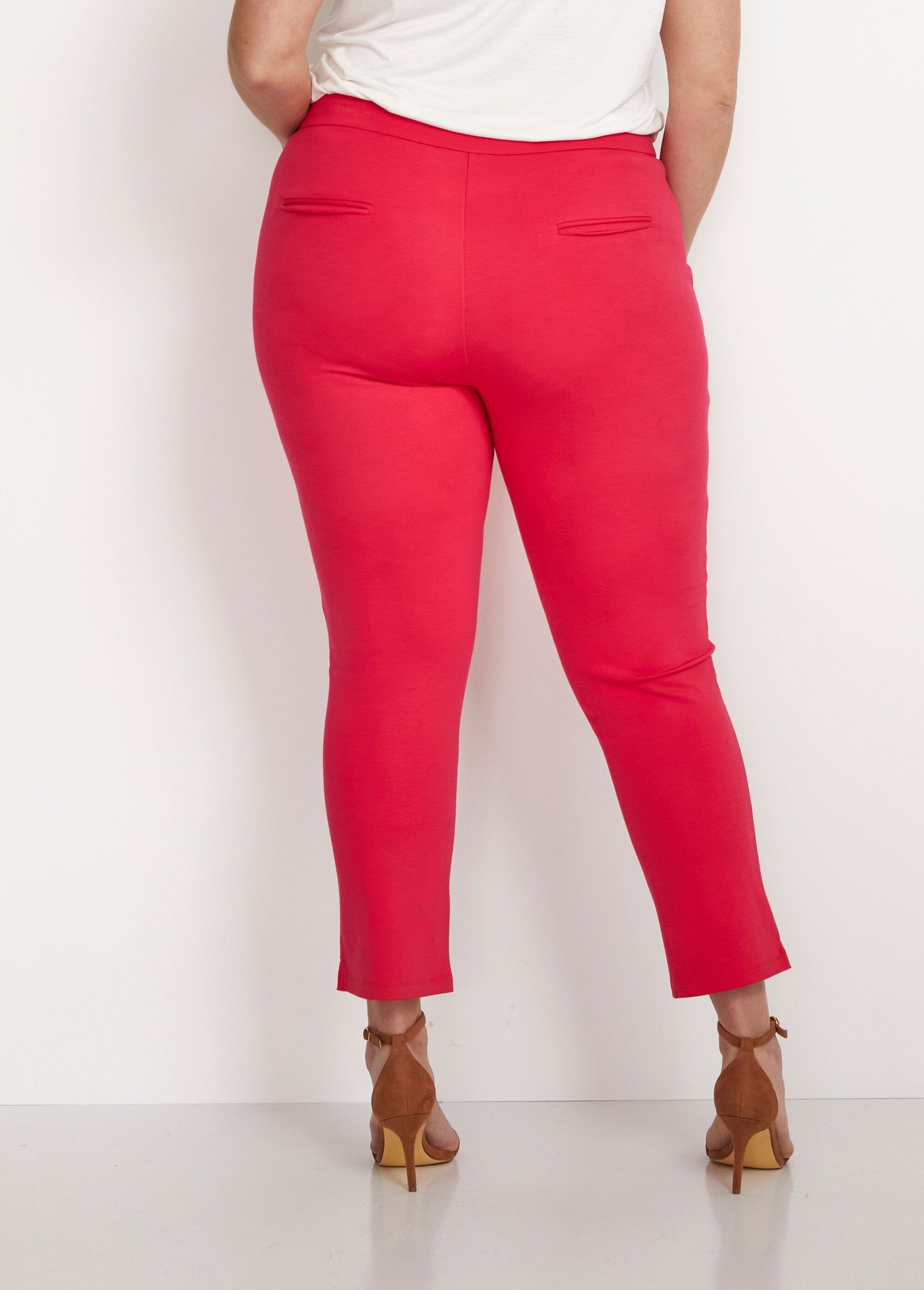 Calça_reta_7/8_em_malha_Milano_Rose_DO1_curvy