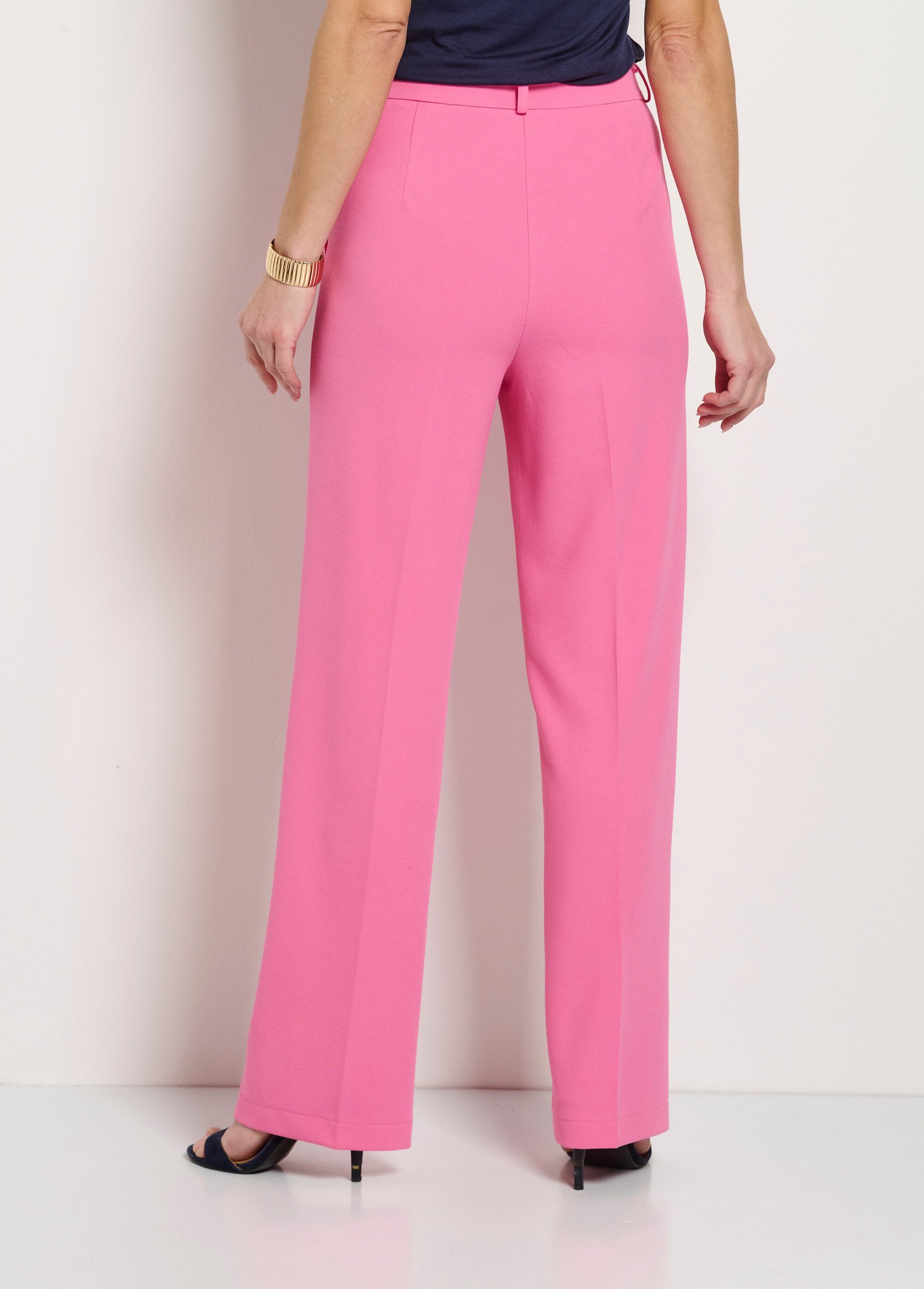 Calças_largas_e_esvoaçantes_Rose_DO1_slim