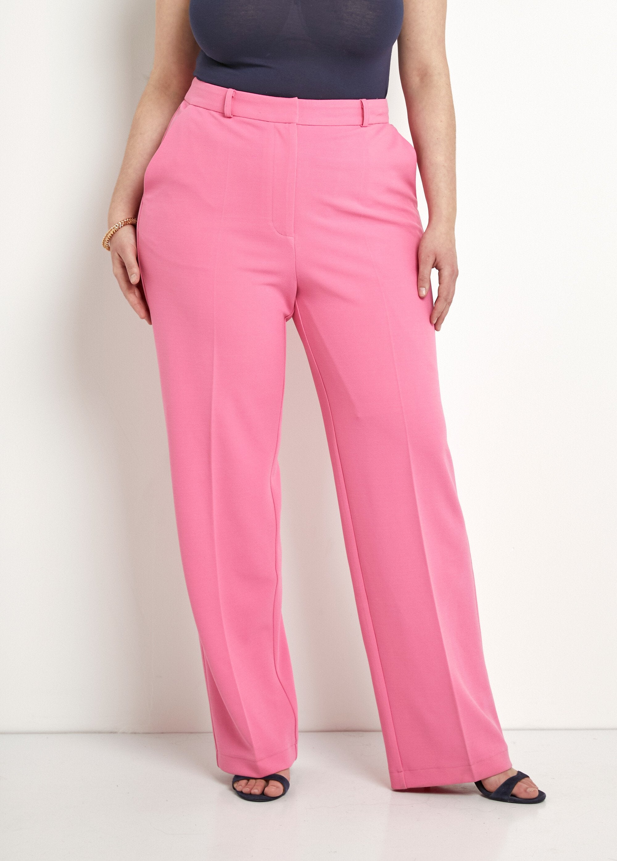 Calças_largas_e_esvoaçantes_Rose_FA1_curvy