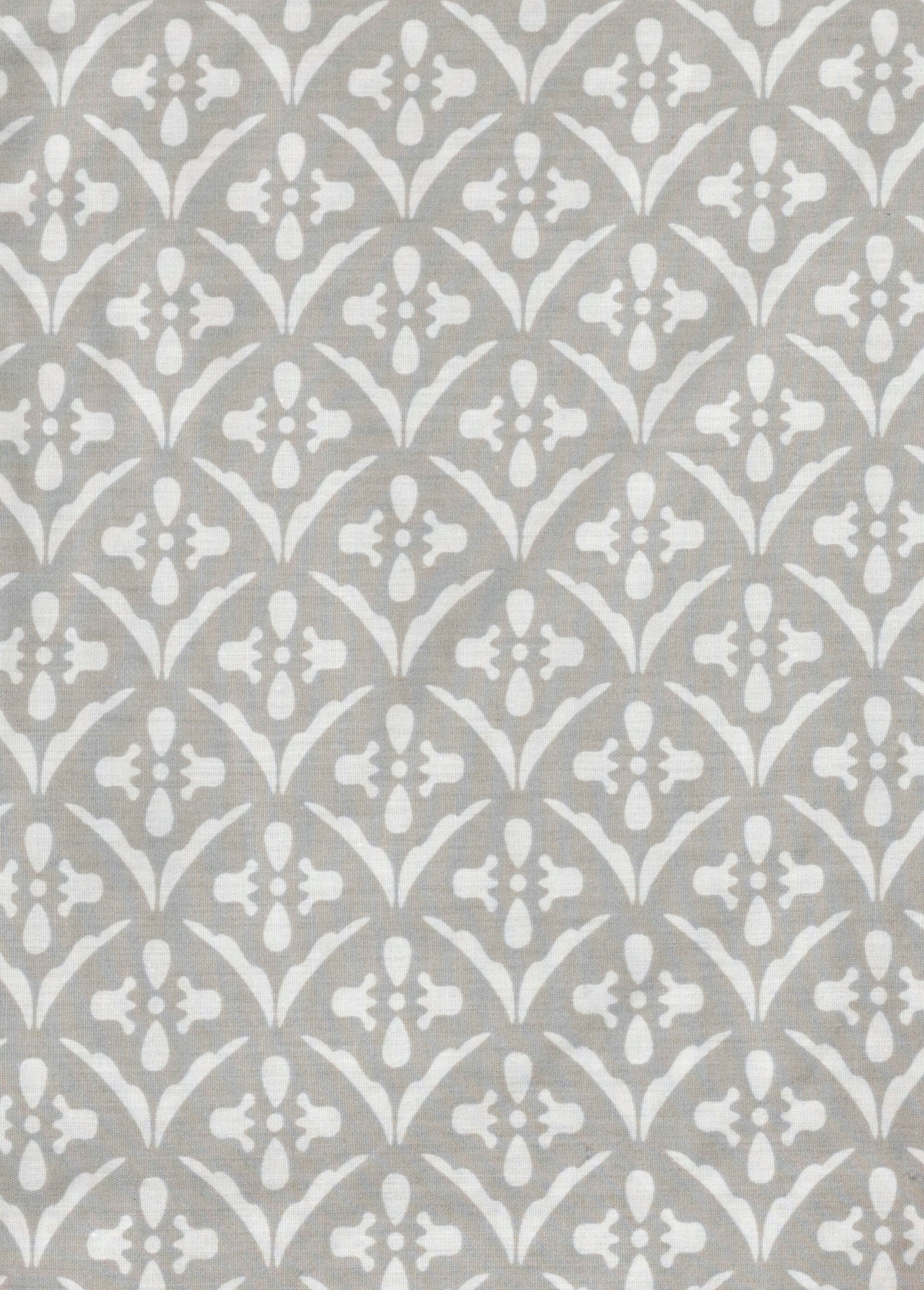 Conjunto_de_cama_de_percal_de_4_peças_com_lençol_de_cima,_estêncil_Gris_DE2_slim