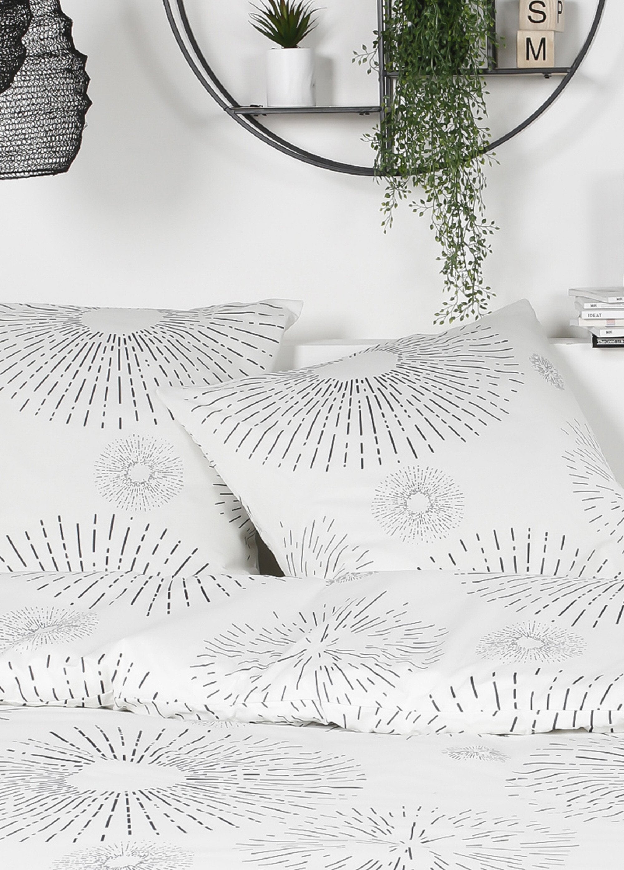 Conjunto_de_flanela_240_x_220_cm,_Rayons_Blanc_et_noir_DE1_slim