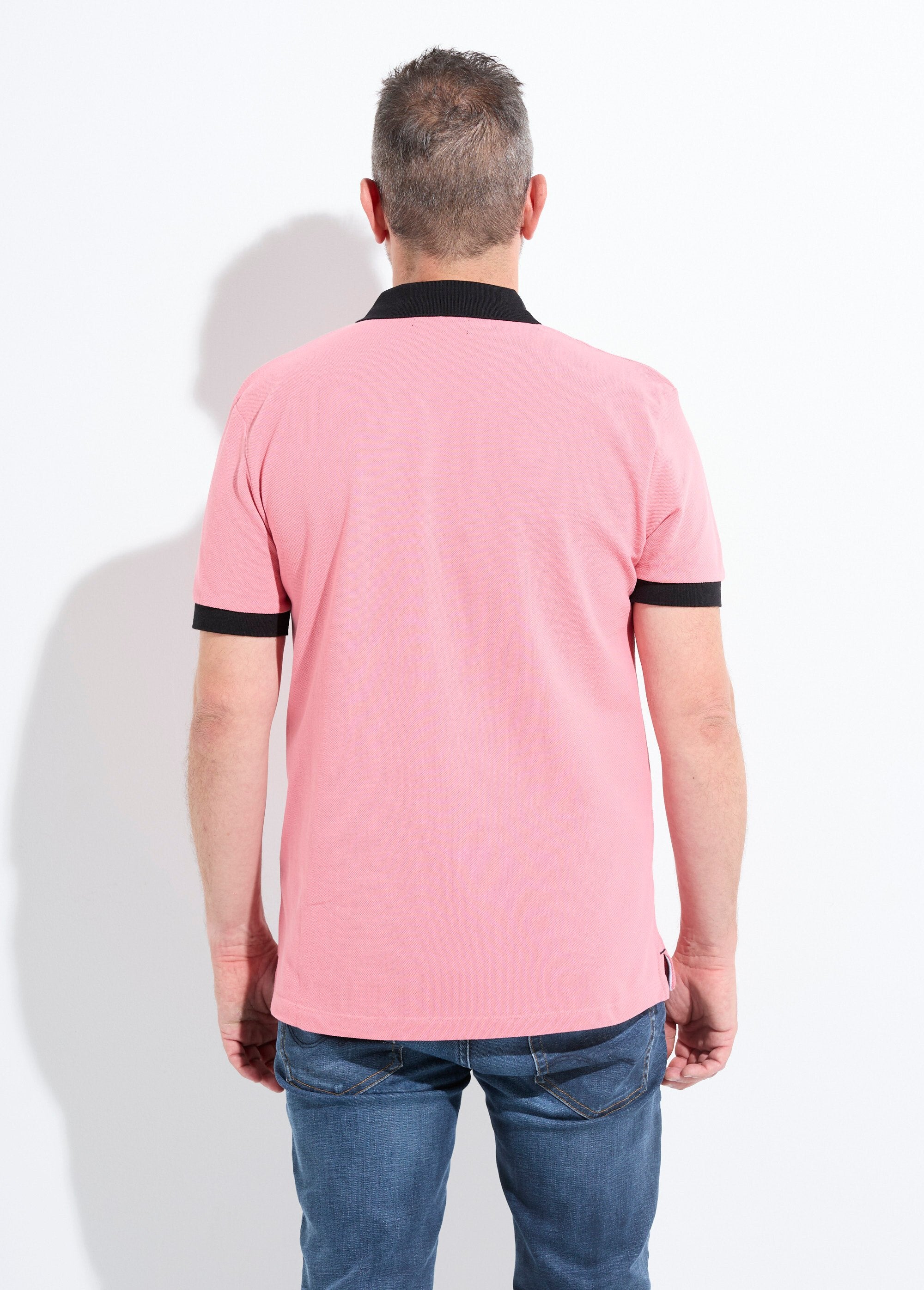 Camisa_polo_masculina_com_gola_e_mangas_contrastantes_Rose_clair_DO1_slim
