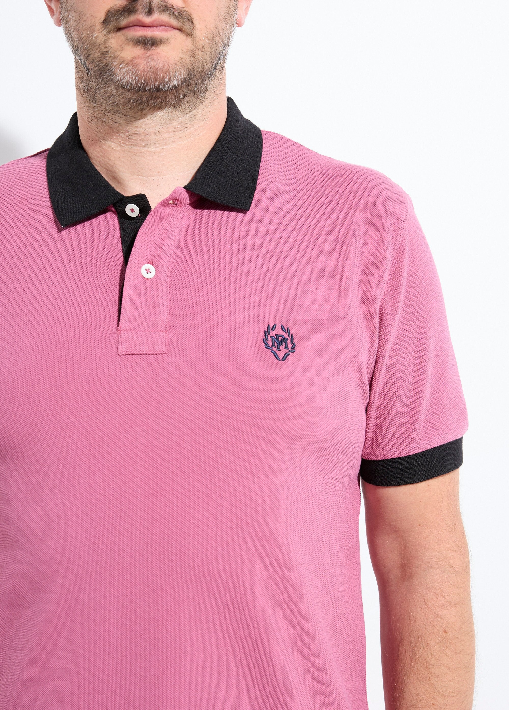 Camisa_polo_masculina_com_gola_e_mangas_contrastantes_Rose_fonce_DE1_slim