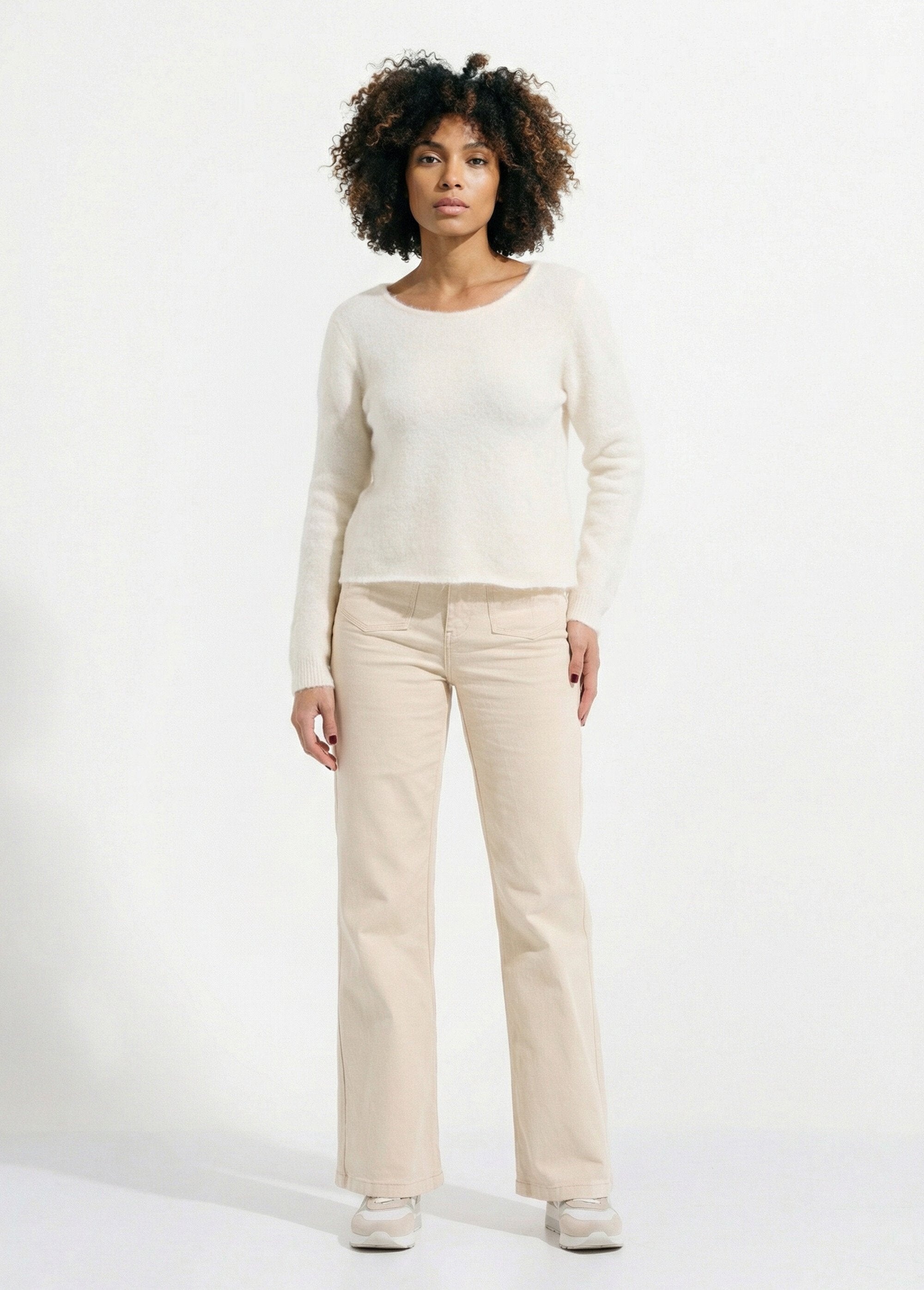 Camisola_com_lã_e_pormenor_de_renda_nas_costas_Ecru_SF1_slim