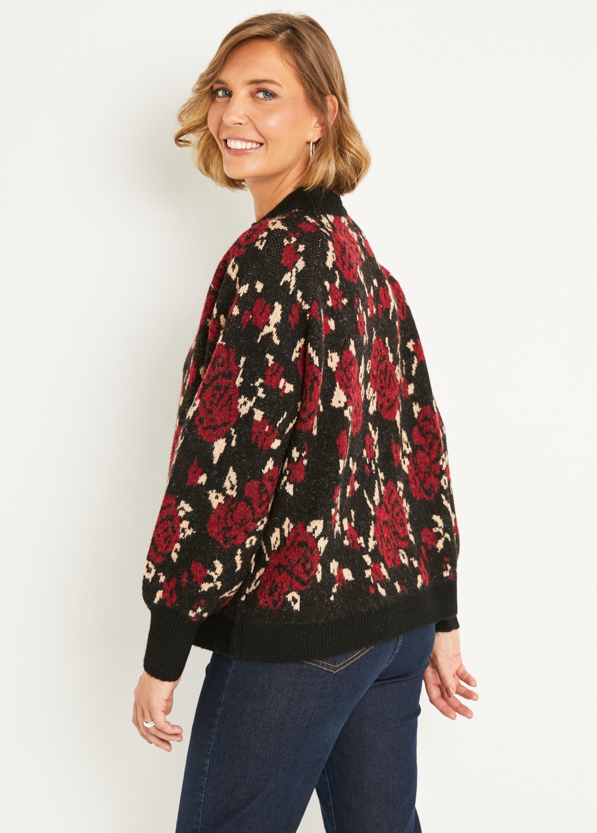 Suéter_jacquard_floral_com_gola_raglan_quente_Noir_et_rouge_DO1_slim