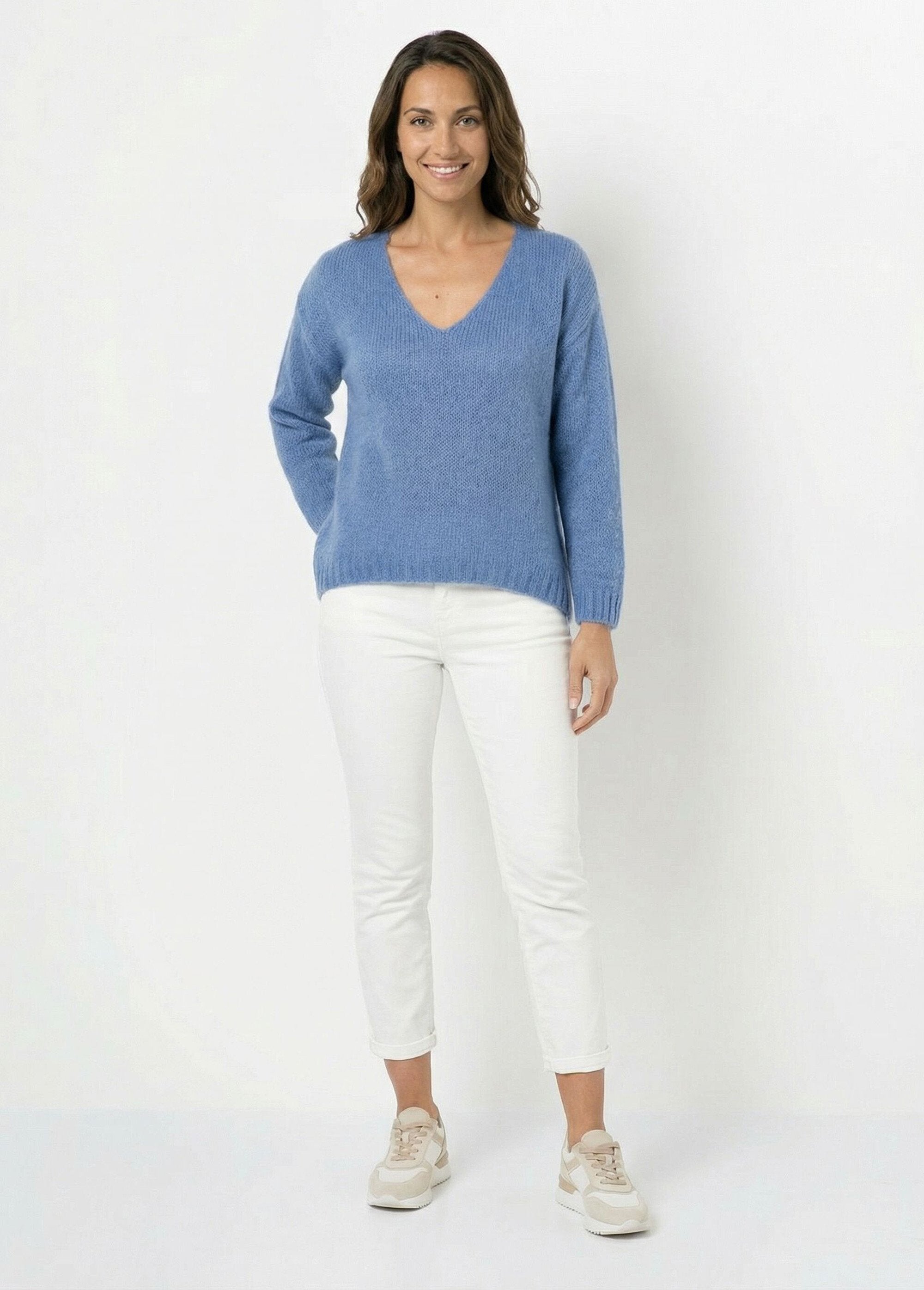 Pull_chaud_col_V_en_maille_avec_mohair_Bleu_denim_SF1_slim