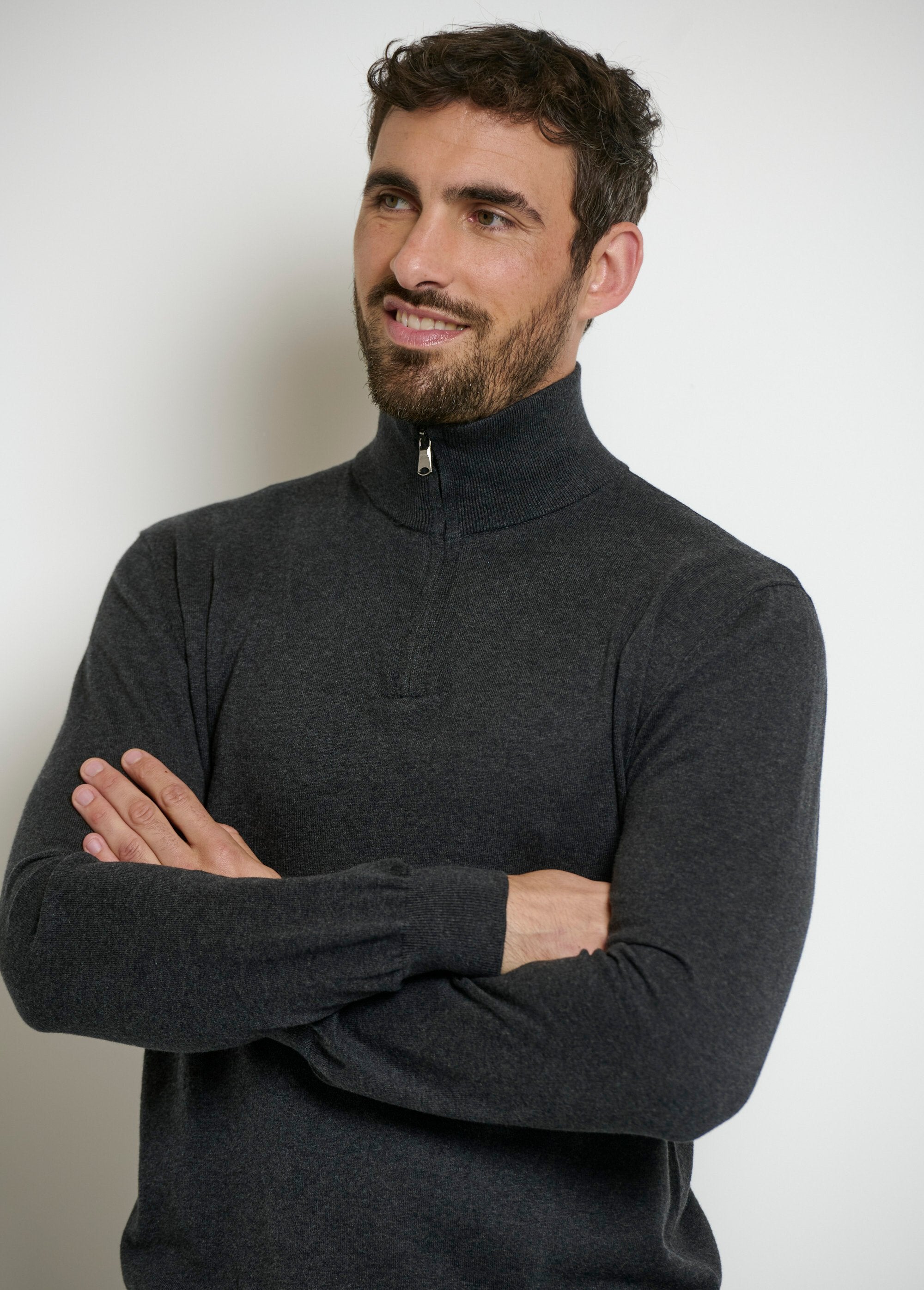 Camisola_com_gola_de_camionista_com_fecho_de_correr_em_contraste_Gris_DE1_slim