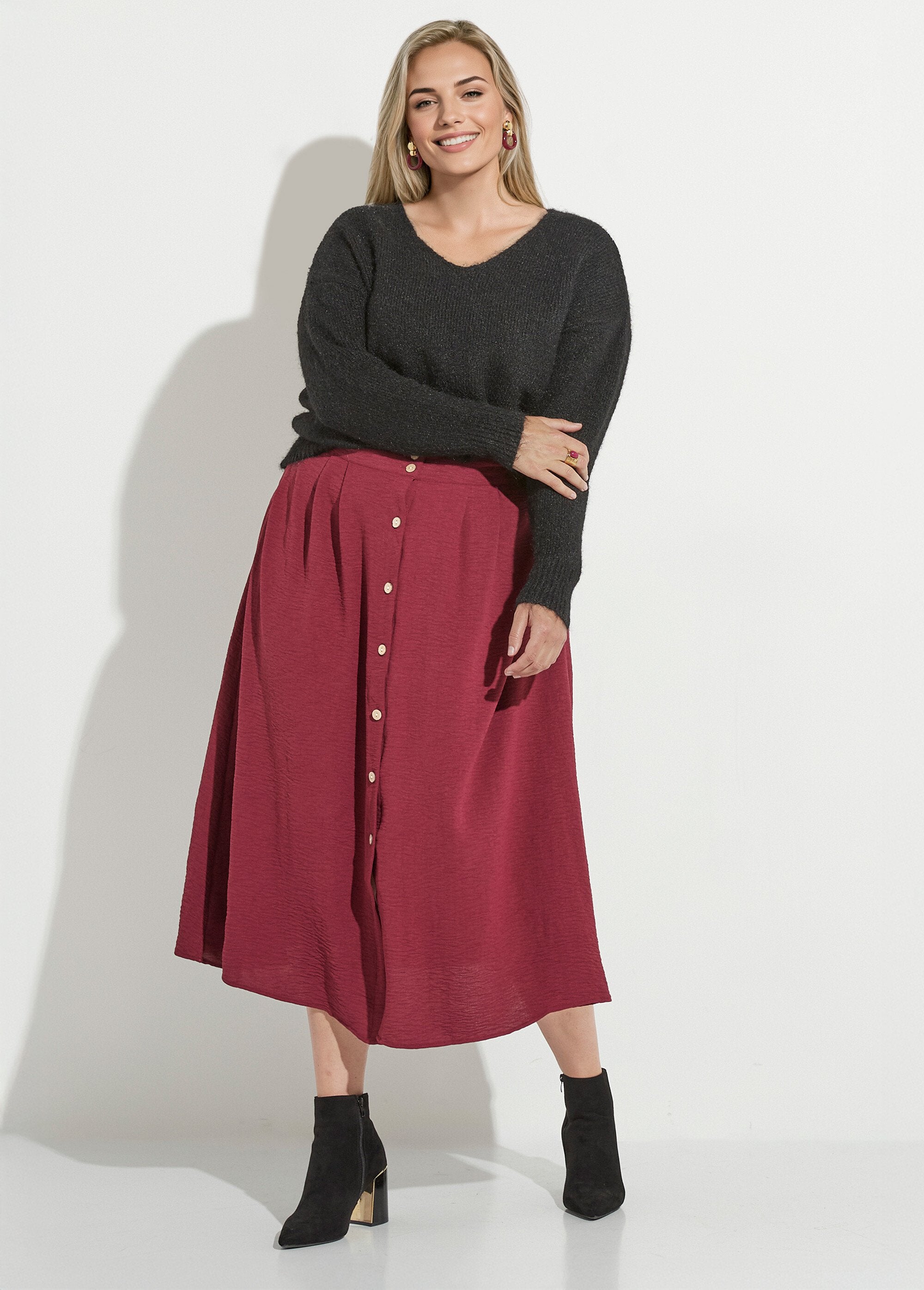 Camisola_fina_e_quente_com_decote_em_V_em_lã_Noir_SF1_curvy