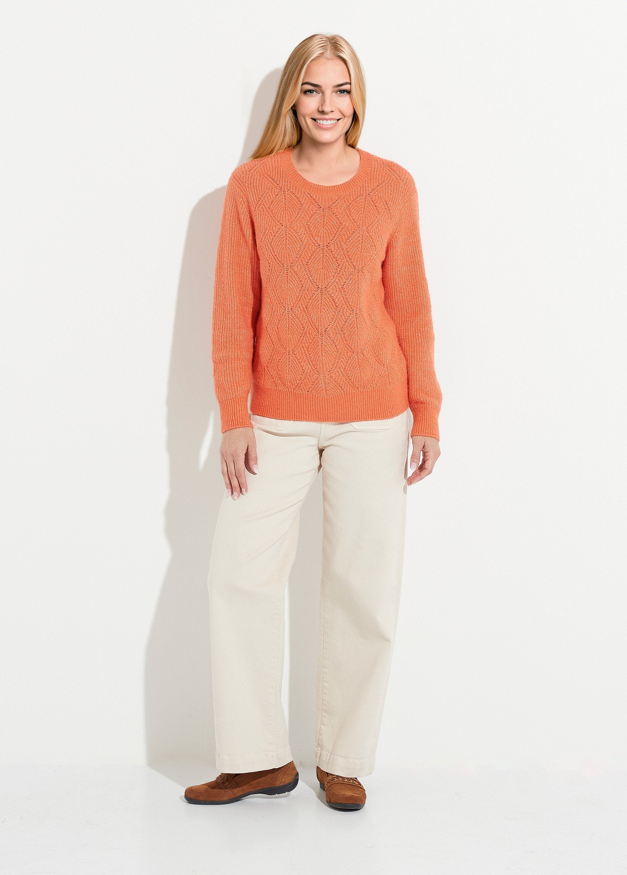 Suéter_de_malha_vazada_macia_feito_de_fibras_recicladas_e_lã_Epice_SF1_slim