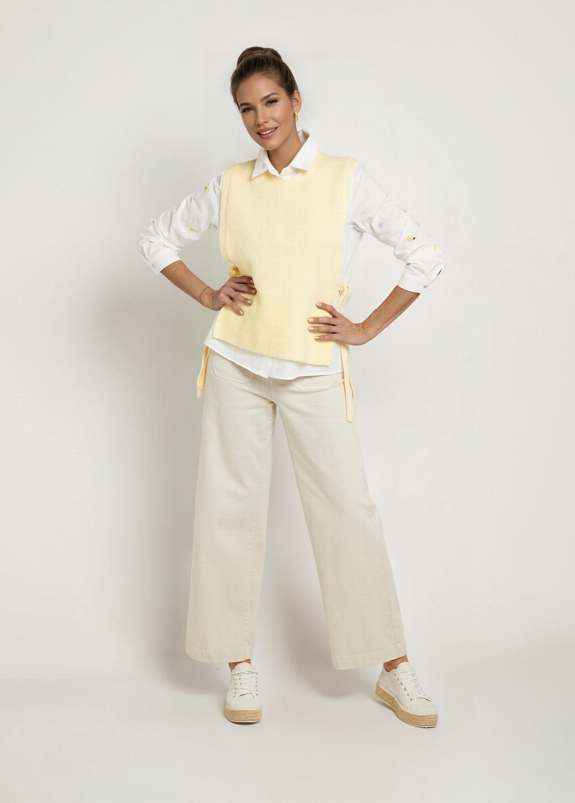 Suéter_sem_mangas_com_amarração_lateral_Jaune_clair_SF1_slim