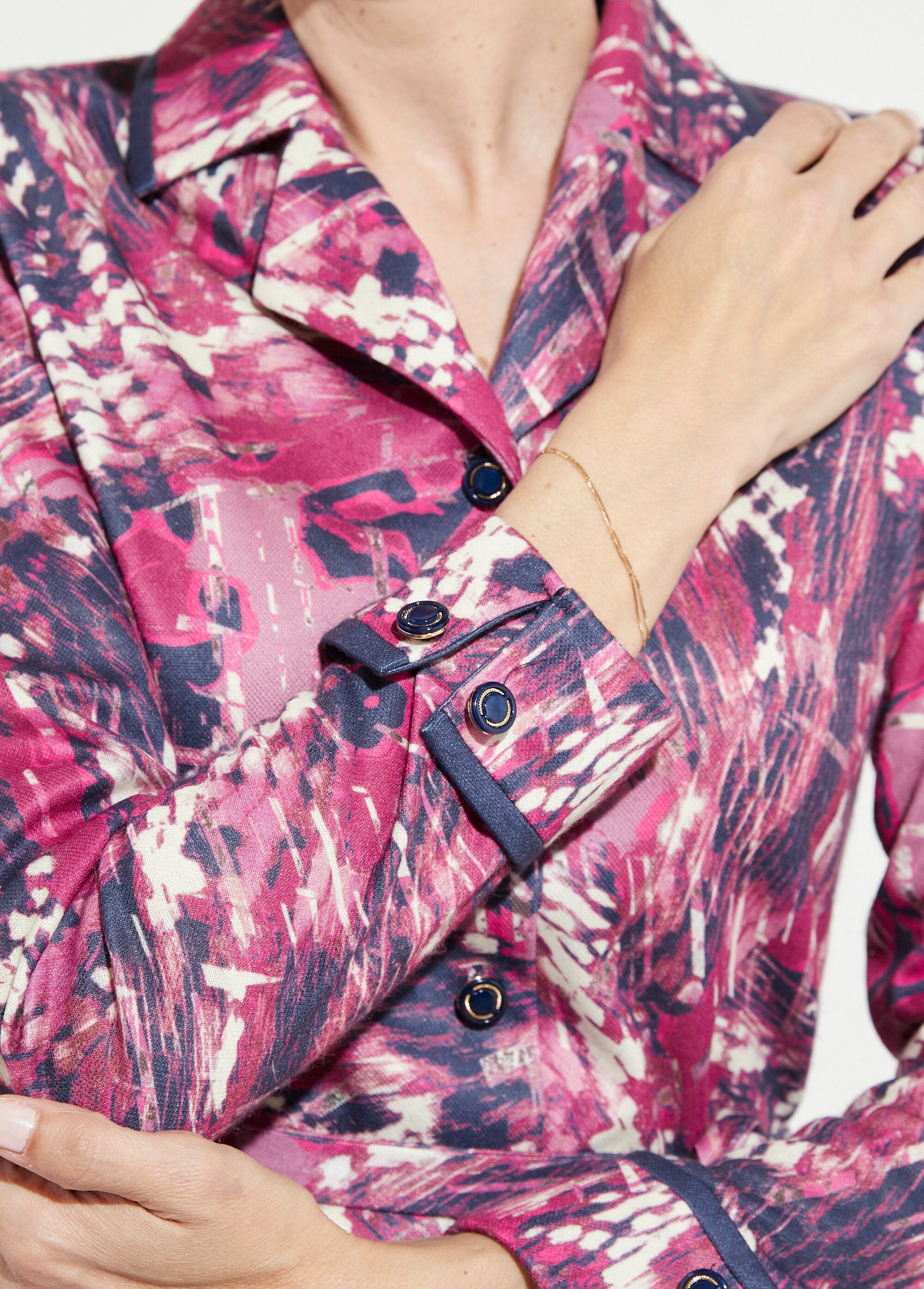 Vestido_estampado_com_botões_e_gola_ajustada_Rose_et_marine_DE3_slim