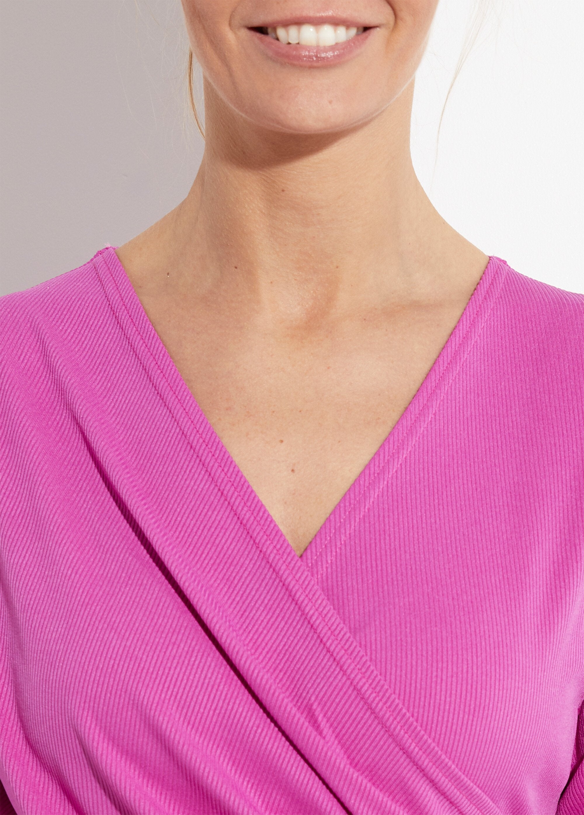 Robe_cache_coeur_jersey_cotelé_Essentiel_Fuchsia_DE1_slim
