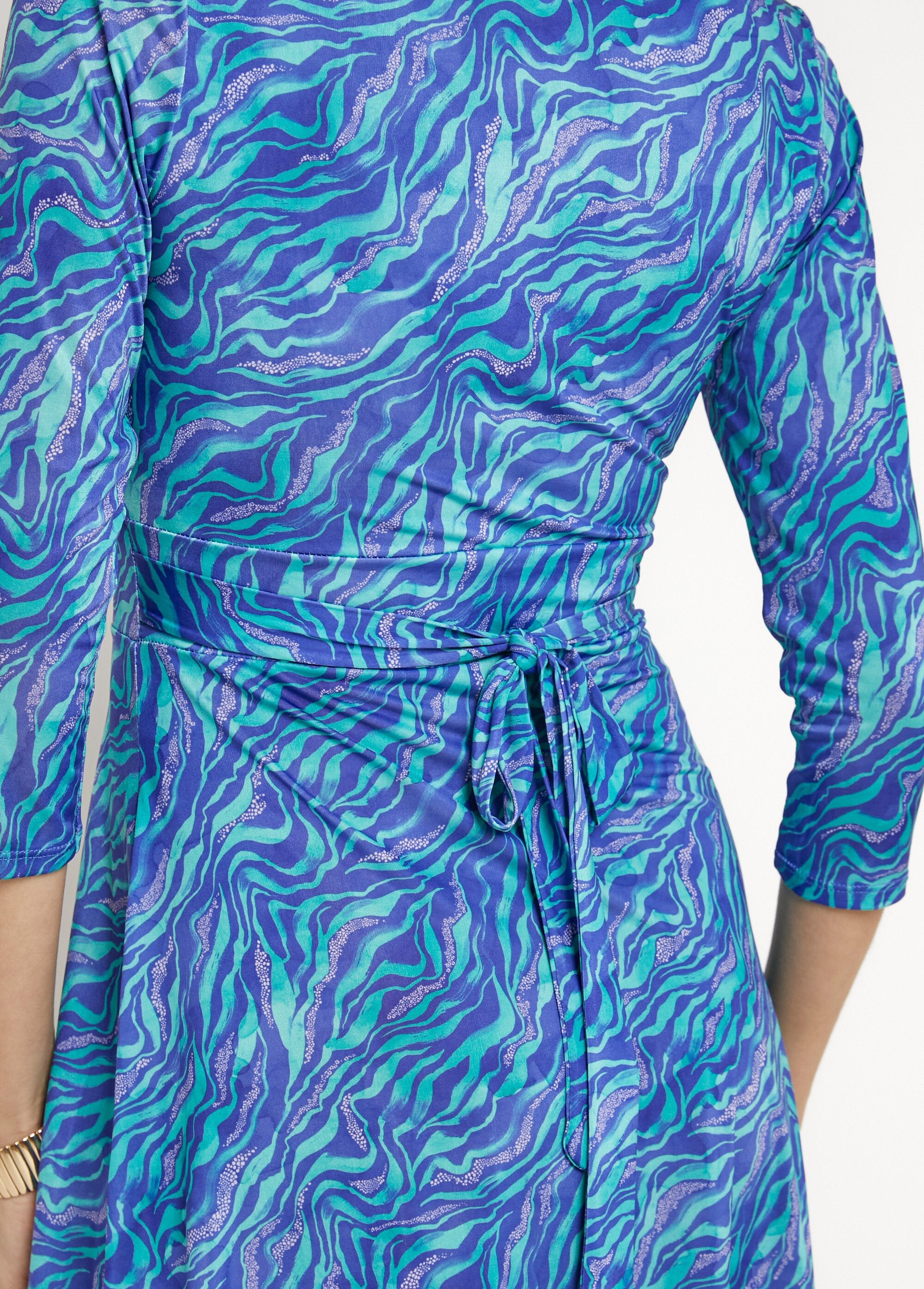 Vestido_wrap_com_elástico_e_cintura_plissada_Vert_et_bleu_DE2_slim