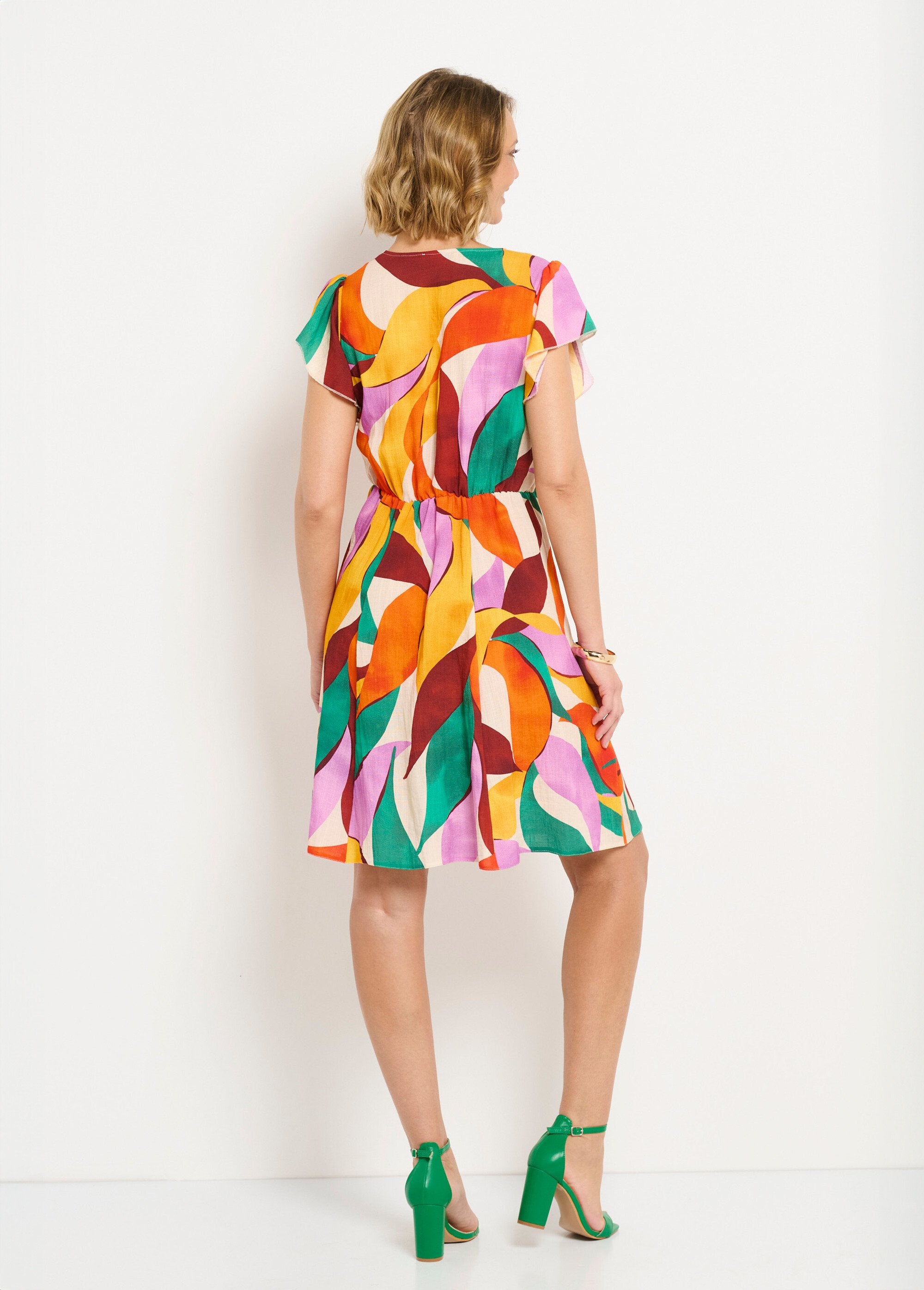 Vestido_curto_decote_V_com_estampa_floral_look_linho_Orange_et_vert_DO1_slim