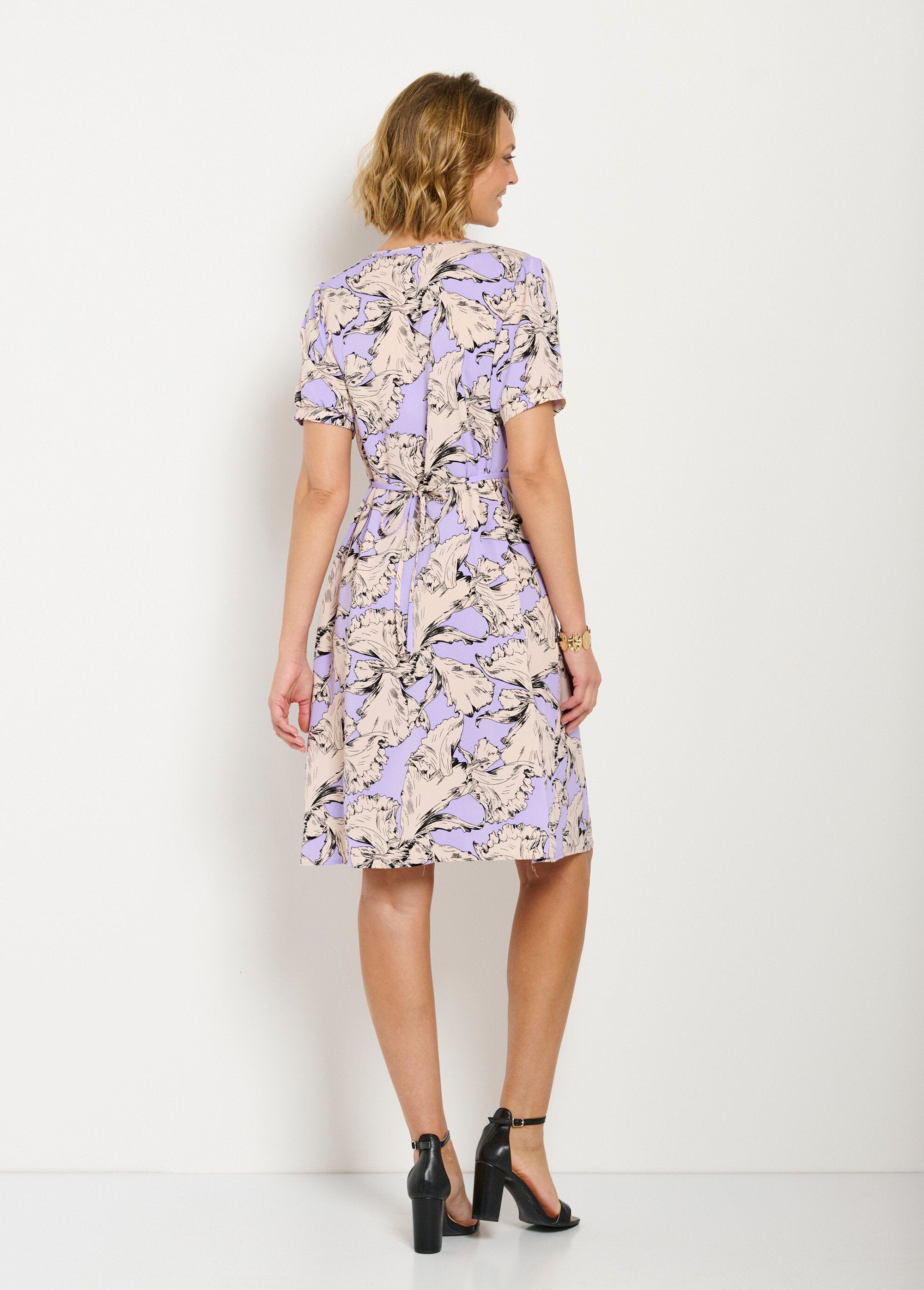 Vestido_curto_com_estampado_gráfico_Violet_et_blanc_DO1_slim