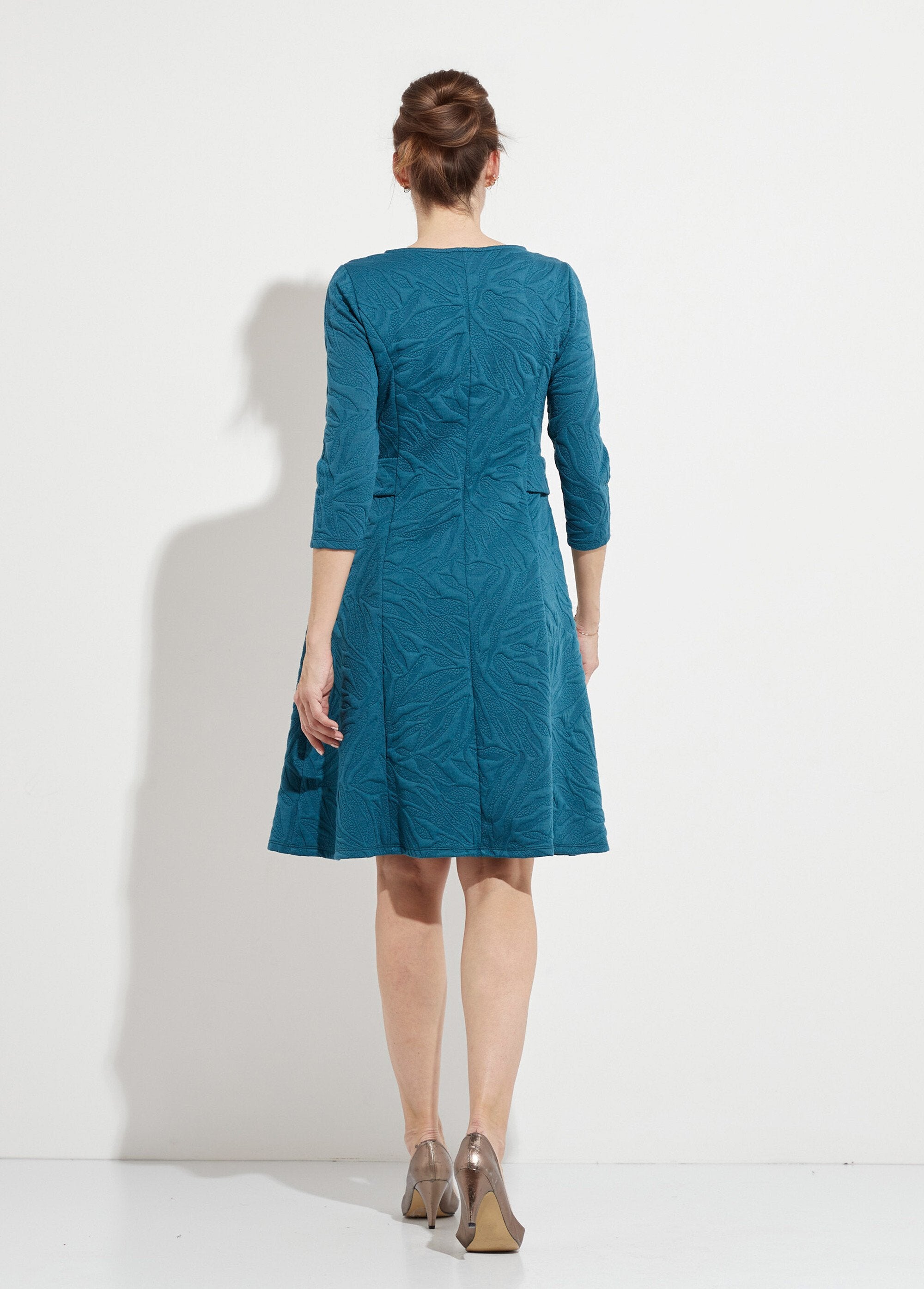 Vestido_curto,_curvo_e_em_jacquard_com_relevo_Bleu_canard_DO1_slim
