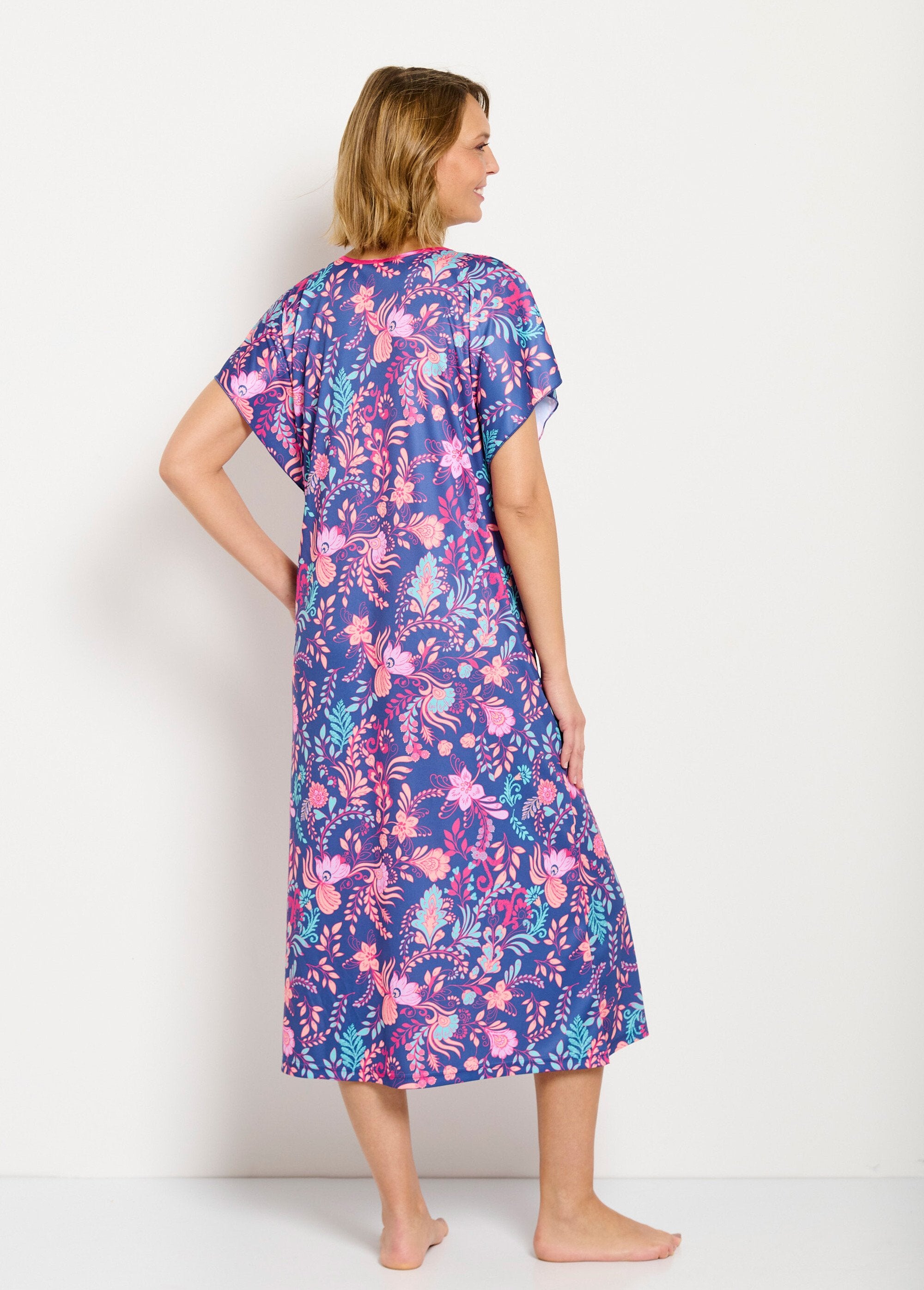 Vestido_longo_de_cetim_com_estampa_floral_para_anfitriã_Fond_marine_DO1_slim