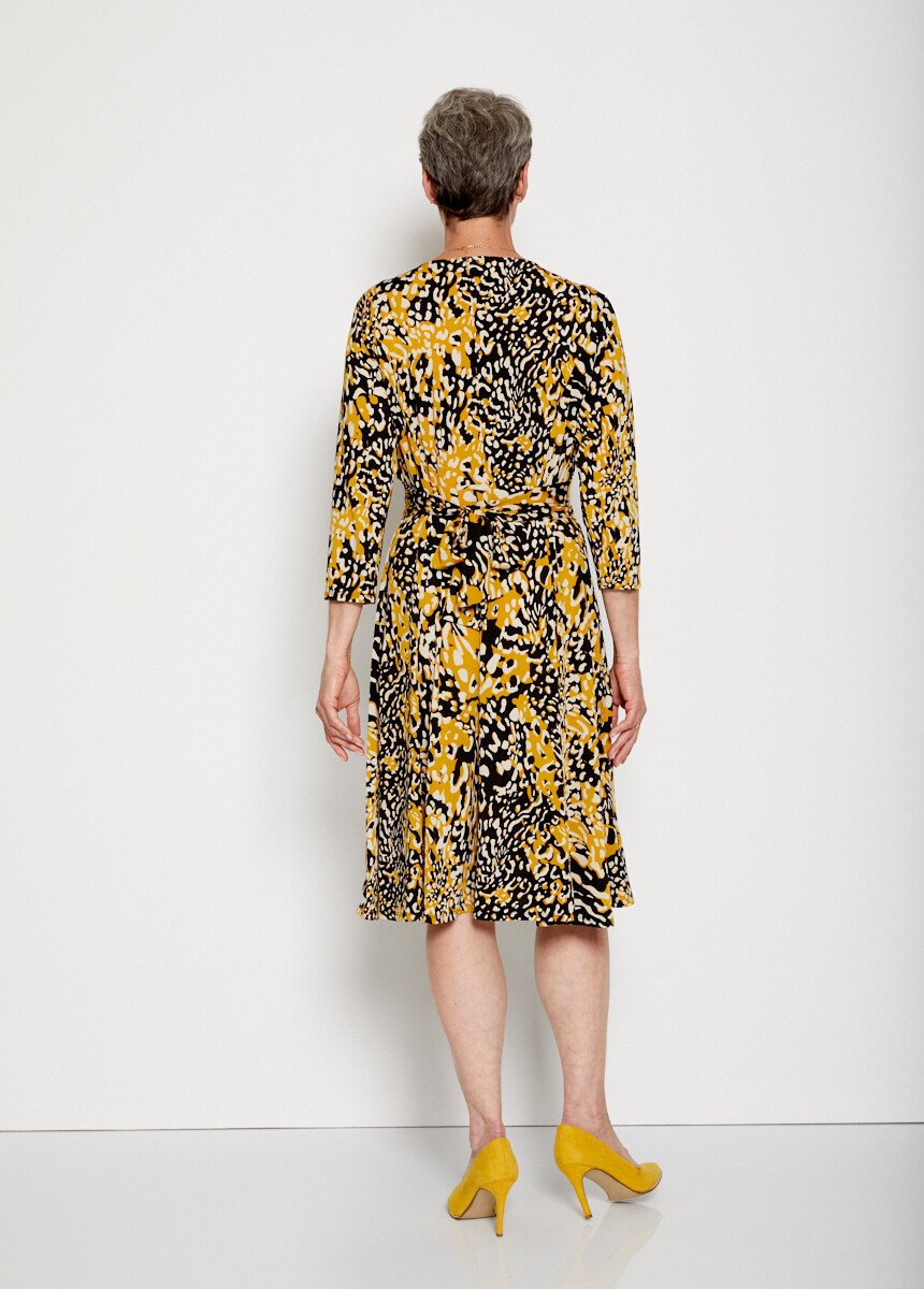 Vestido_curto_de_malha_envolvente_Imprime_miel_DO1_slim