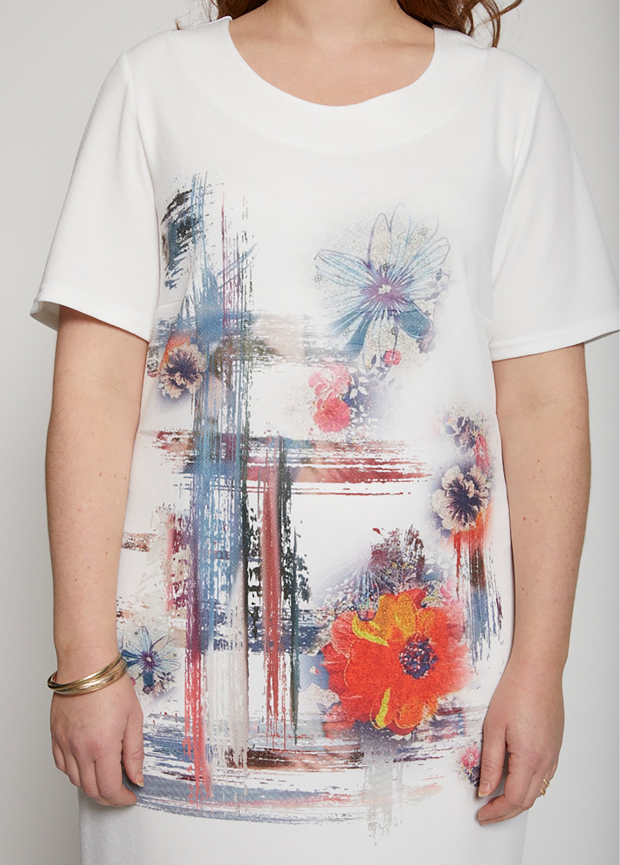 Vestido_reto_em_malha_waffle_com_padrão_colocado_Fond_naturel_DE1_curvy