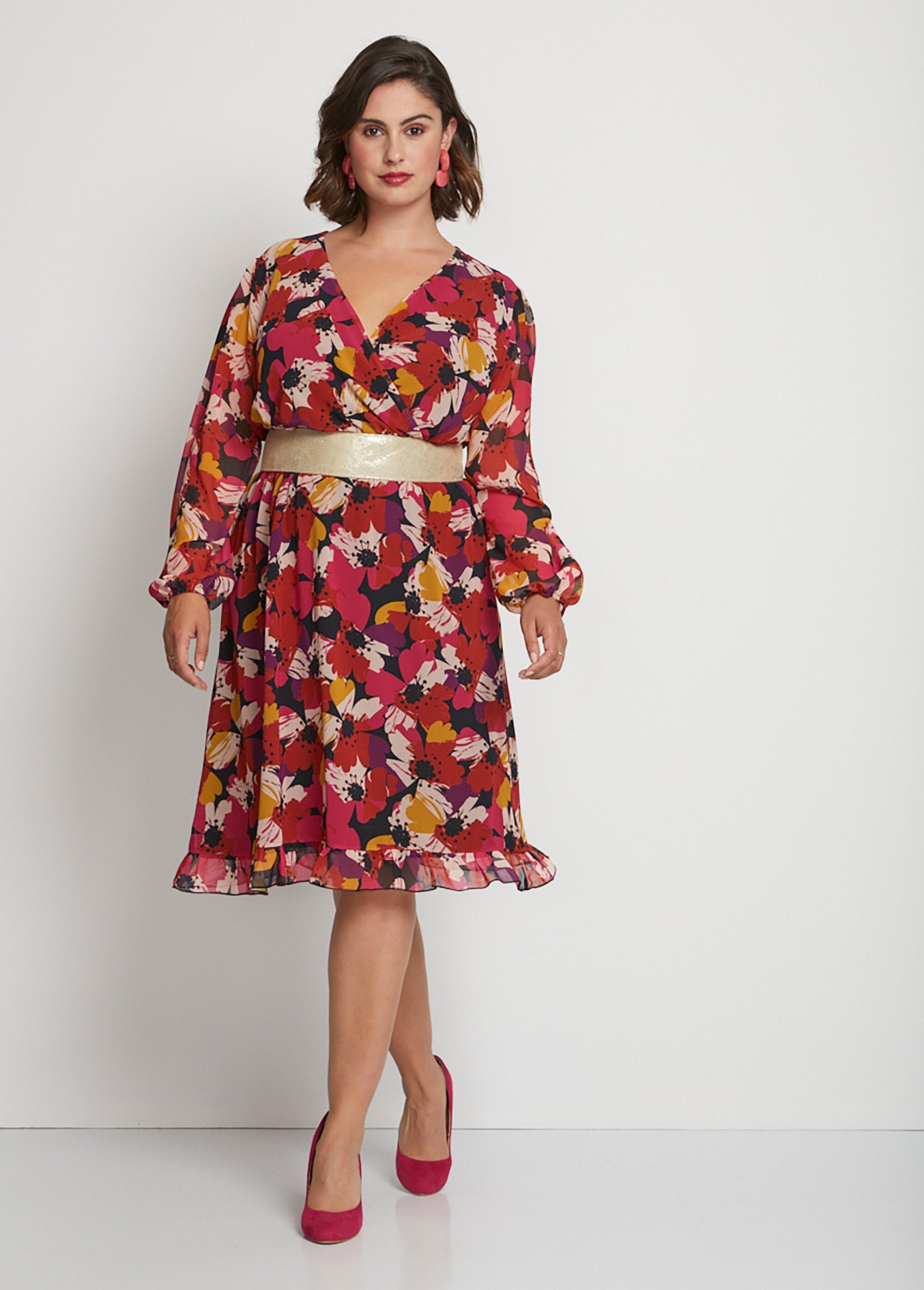 Vestido_envelope_de_voile_com_estampa_floral_Imprime_floral_SF1_curvy
