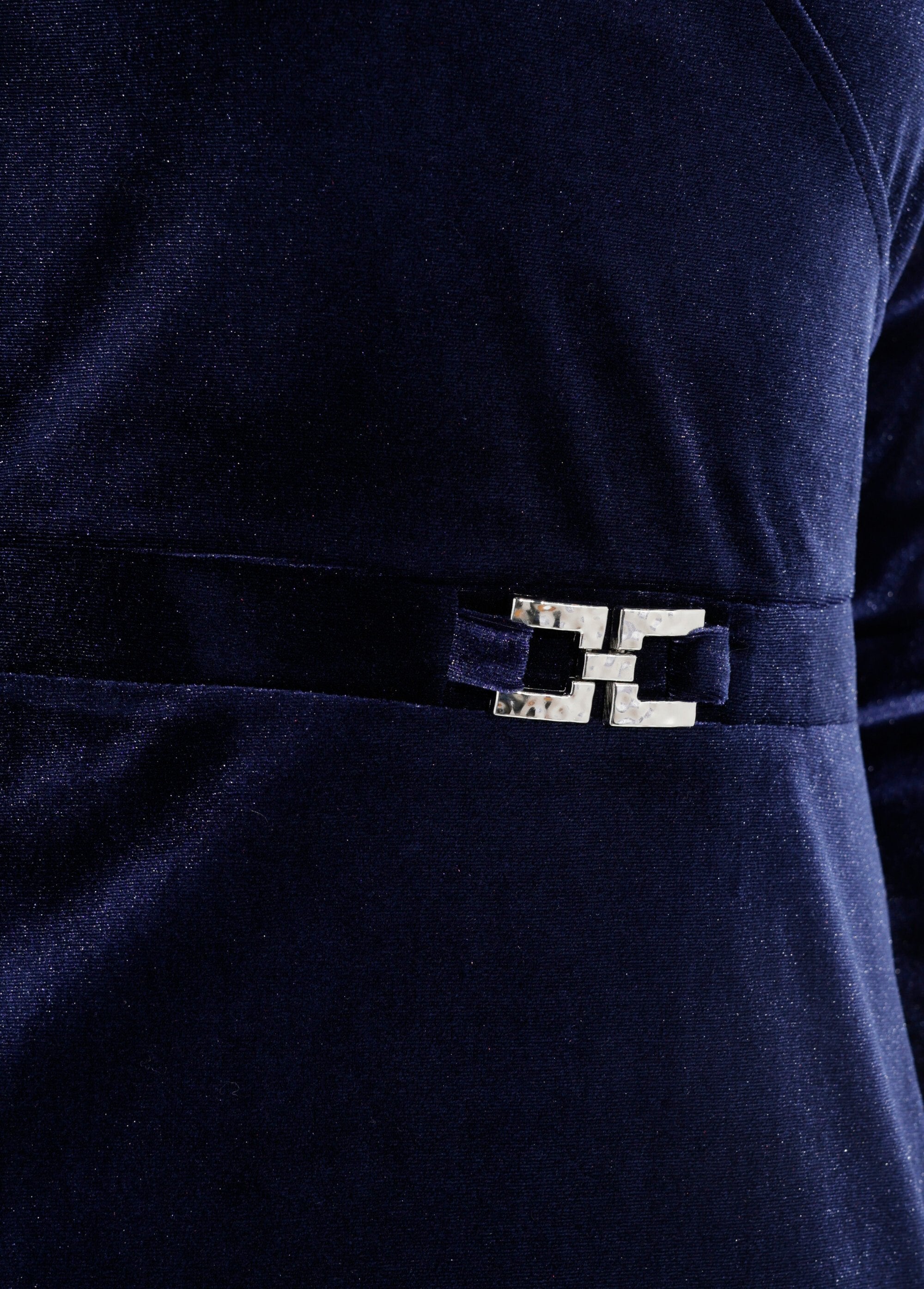 Vestido_de_veludo_com_gola_redonda_Marine_DE2_slim