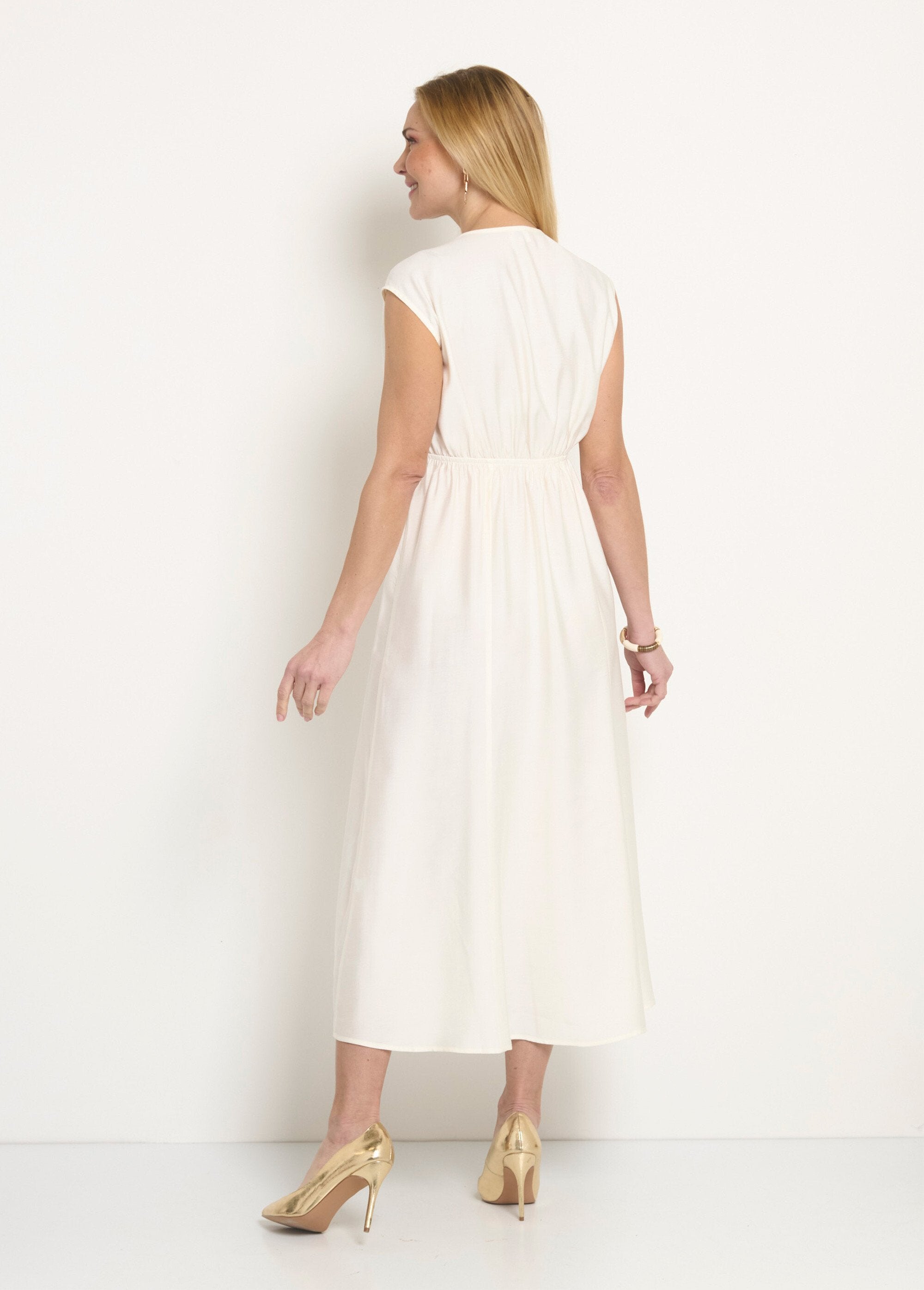 Vestido_longo_sem_mangas_com_decote_coração_Blanc_DO1_slim