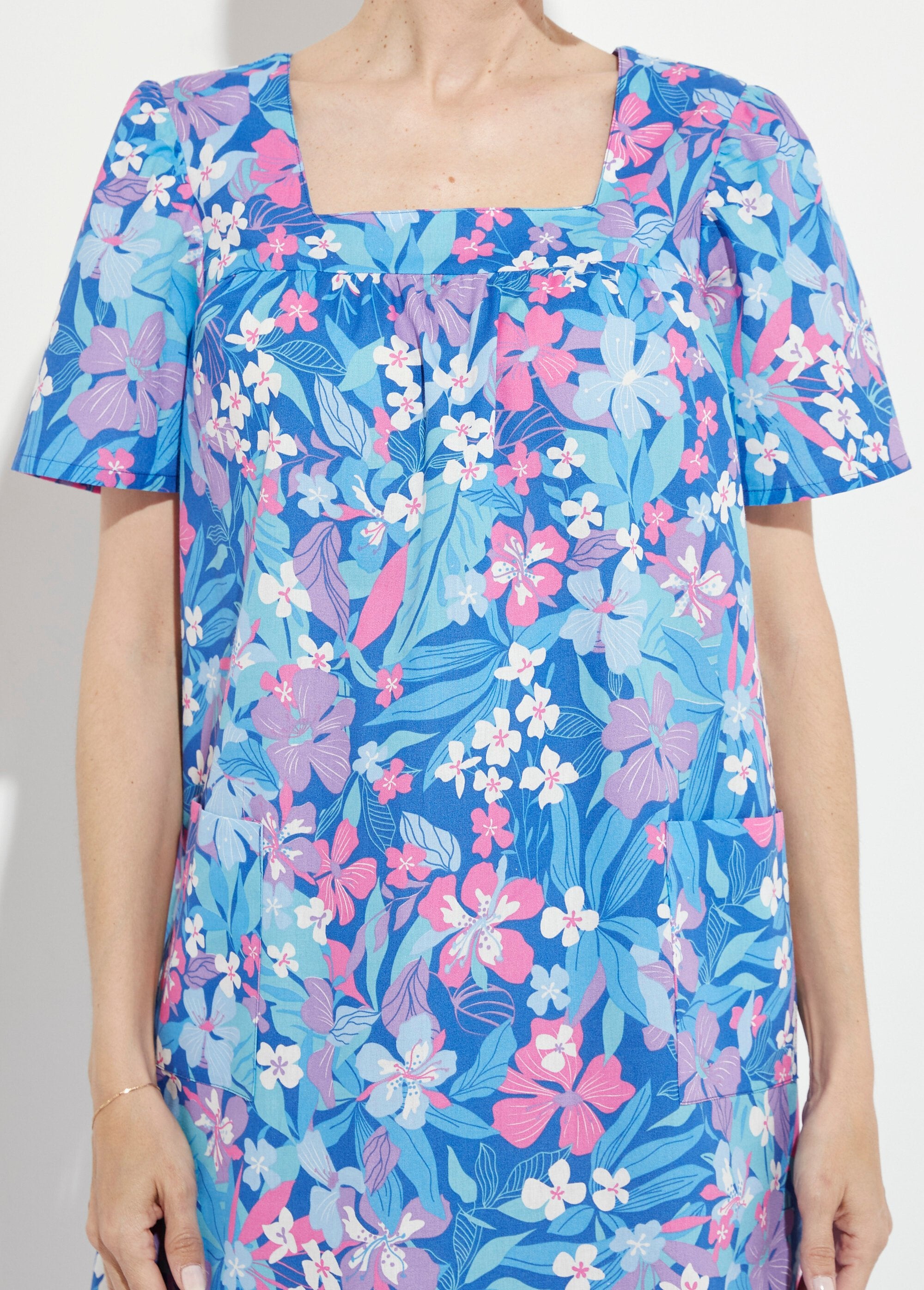 Vestido_avental_de_manga_curta_Bleu_DE1_slim