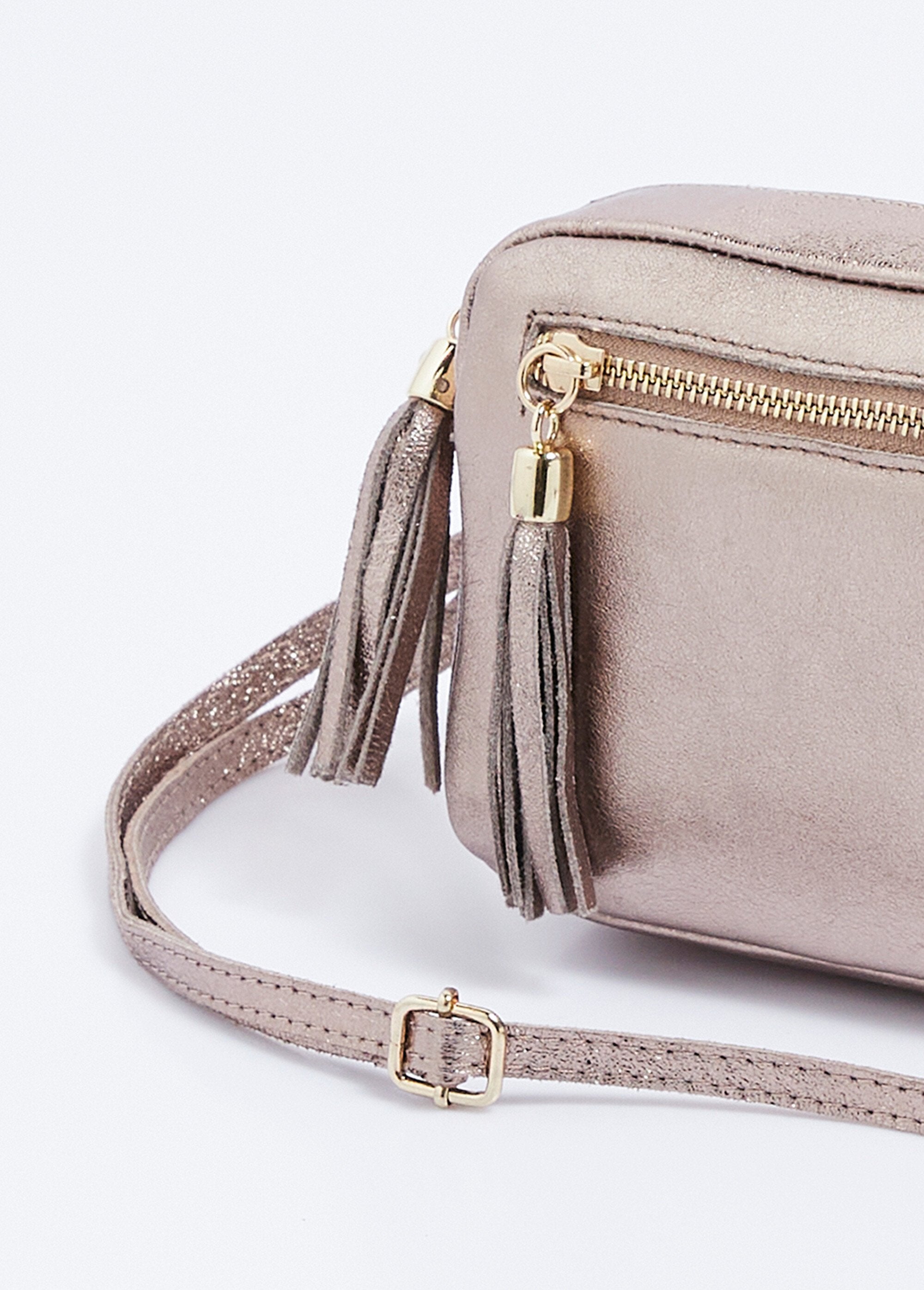 Bolsa_de_ombro_retangular_com_zíper_em_couro_granulado_Mordore_DE1_slim