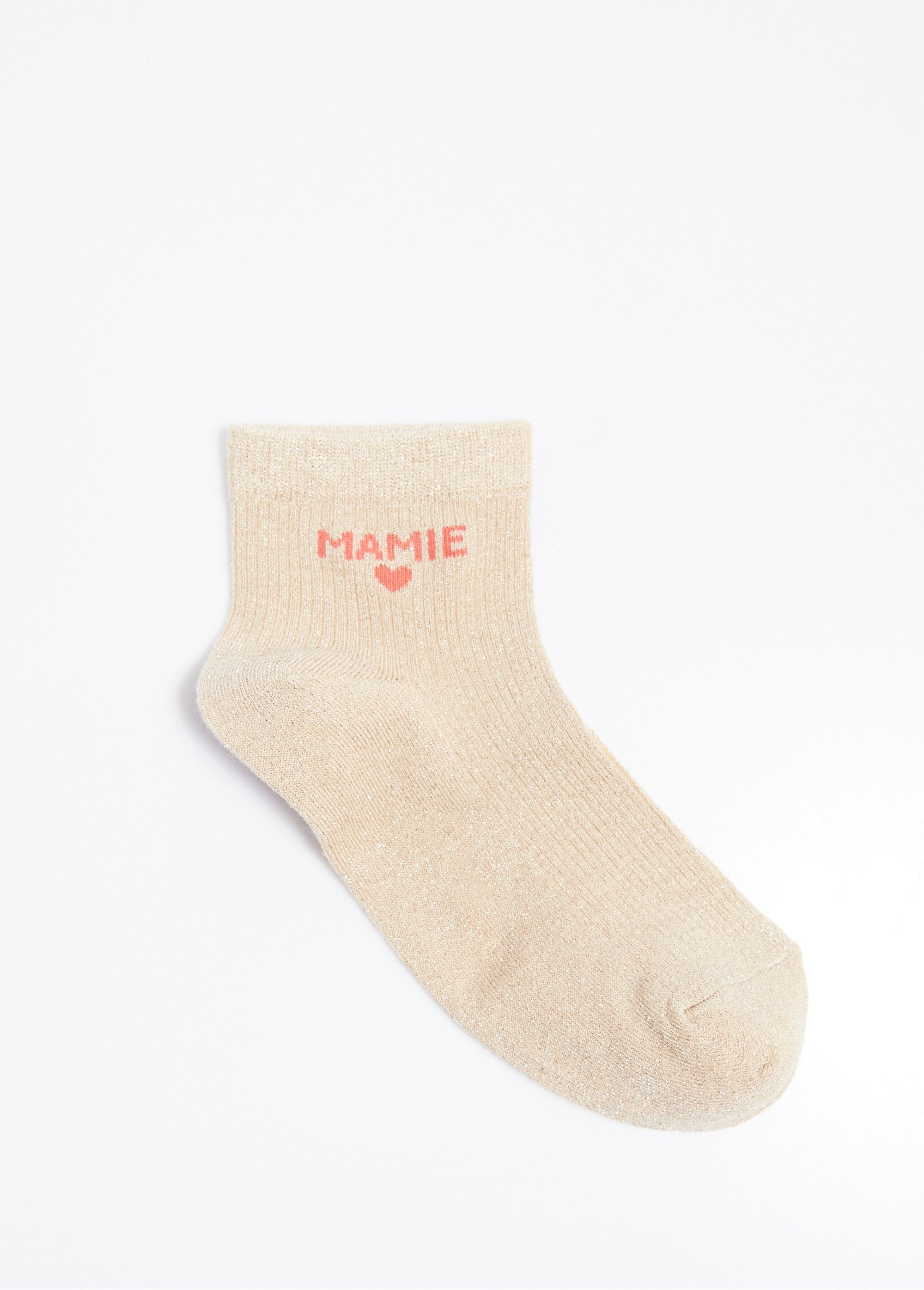 Meias_de_fios_metálicos,_mensagem_MAMIE_Beige_DE1_slim