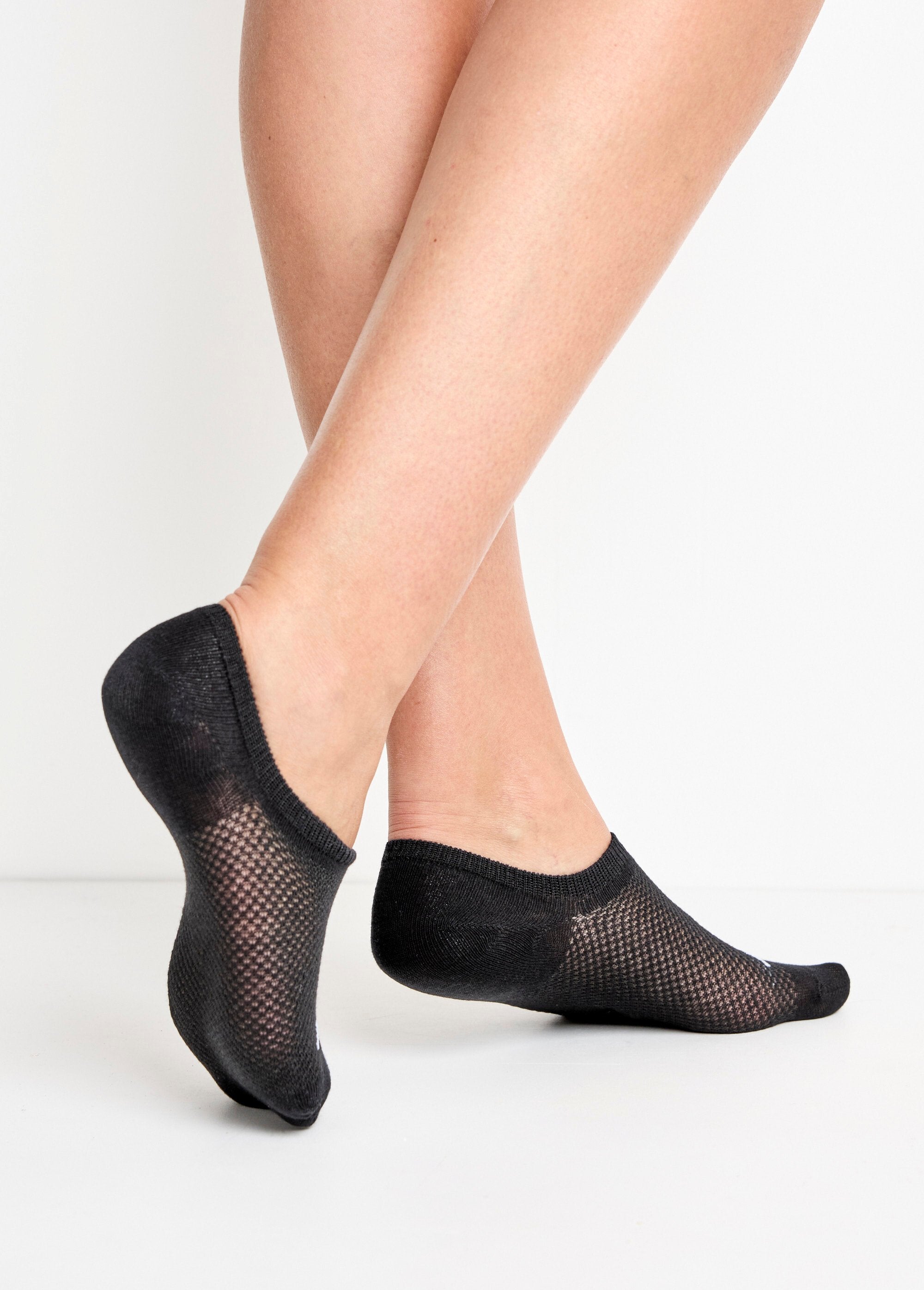 Meias_invisíveis_caneladas_Noir_DO1_slim