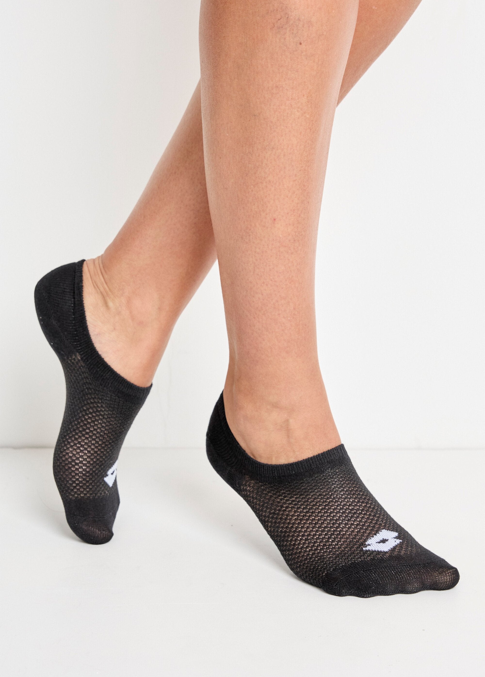 Meias_invisíveis_caneladas_Noir_FA2_slim