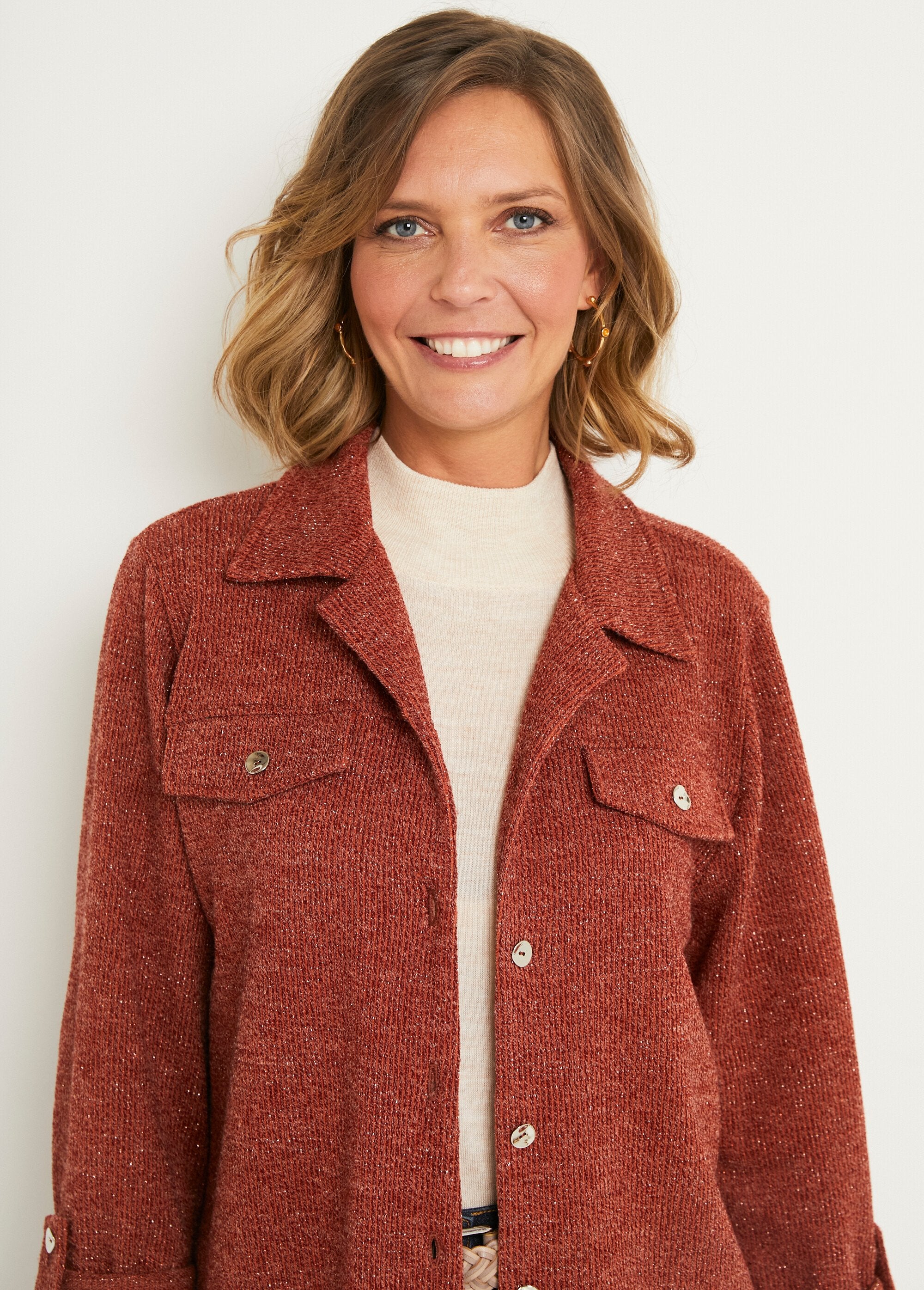 Camisola_com_botões_em_malha_canelada_Marron_DE1_slim