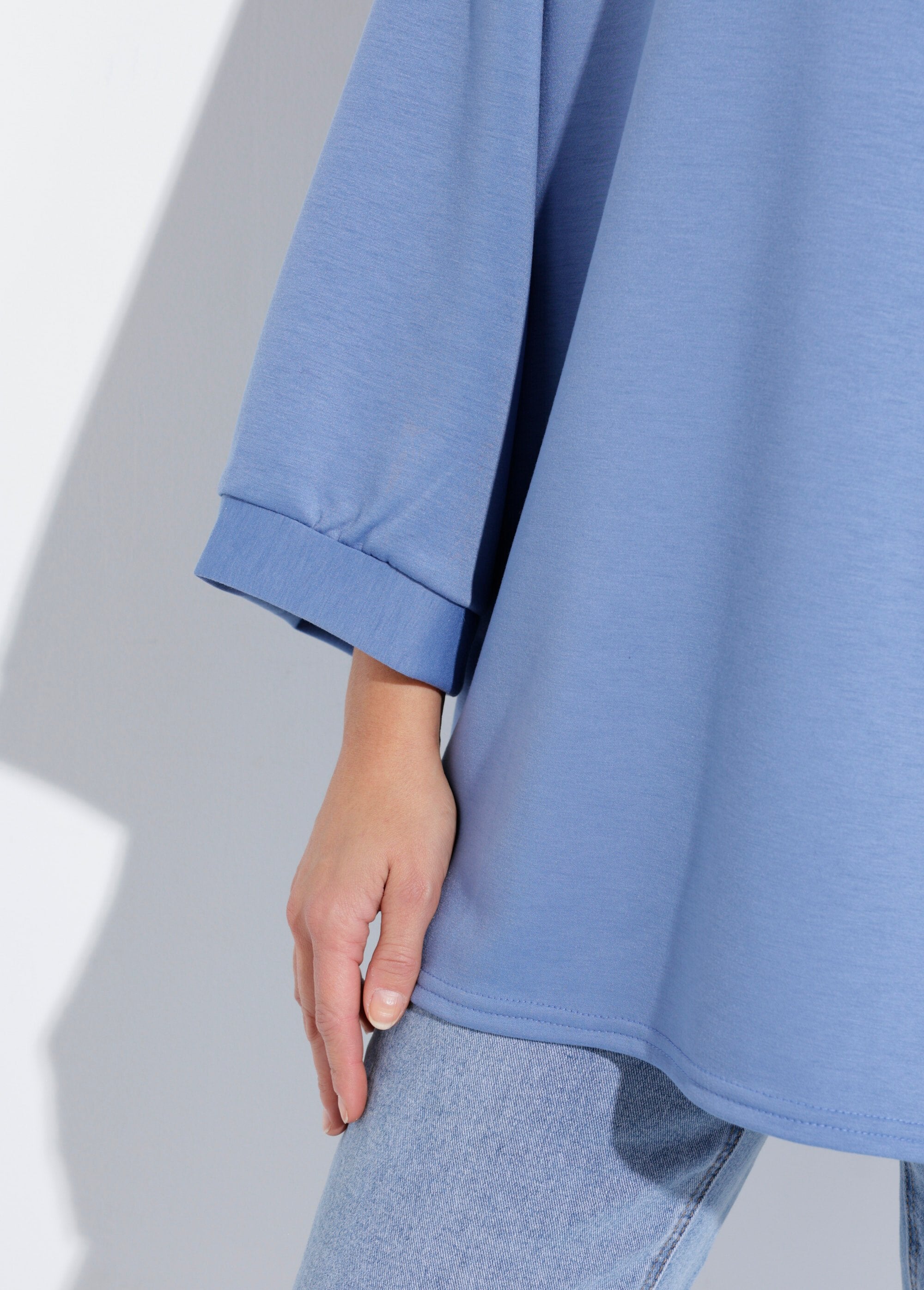 Camisola_grande_de_gola_redonda,_mangas_3/4_Bleu_jean_DE1_slim